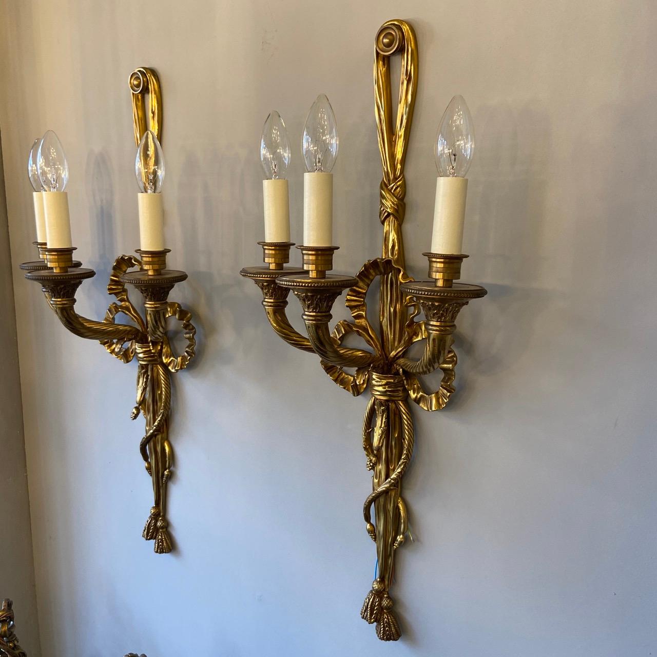 French 19th Century Pair of Bronze Antique Wall Lights 6
