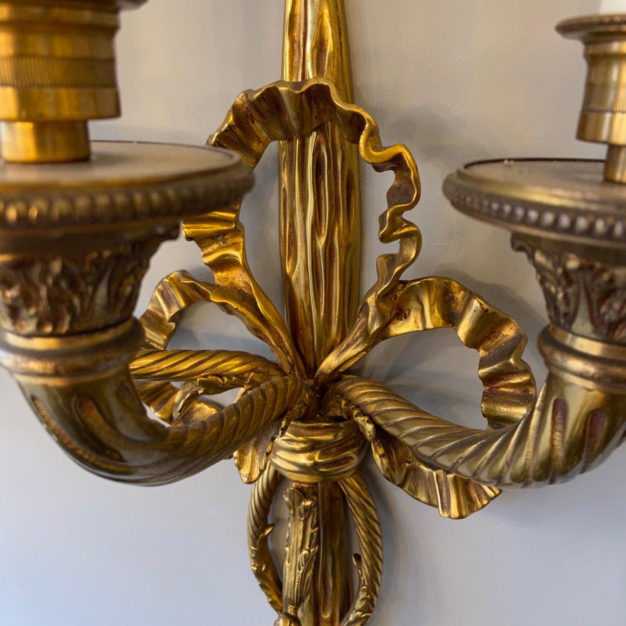 French 19th Century Pair of Bronze Antique Wall Lights 1