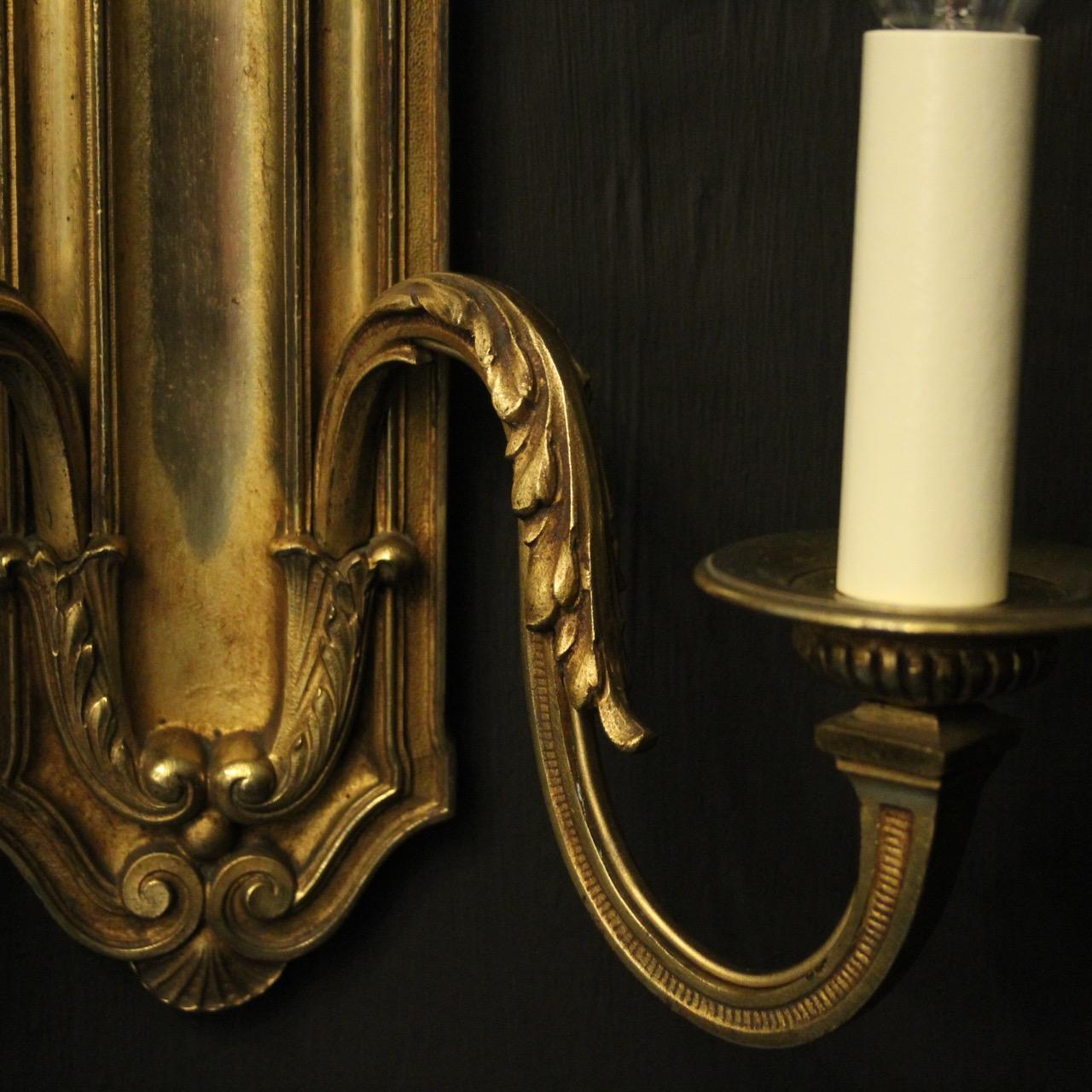 French 19th Century Pair of Bronze Twin Arm Antique Wall Lights For Sale 2