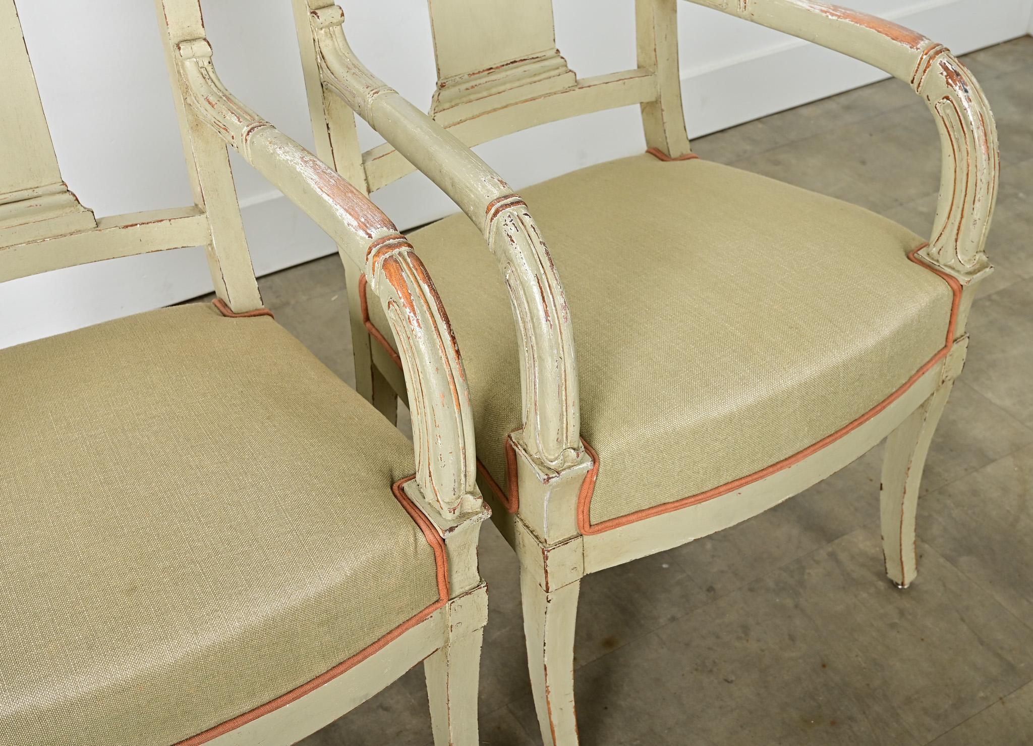Französisch 19. Jahrhundert Paar Directoire Fauteuils im Angebot 5