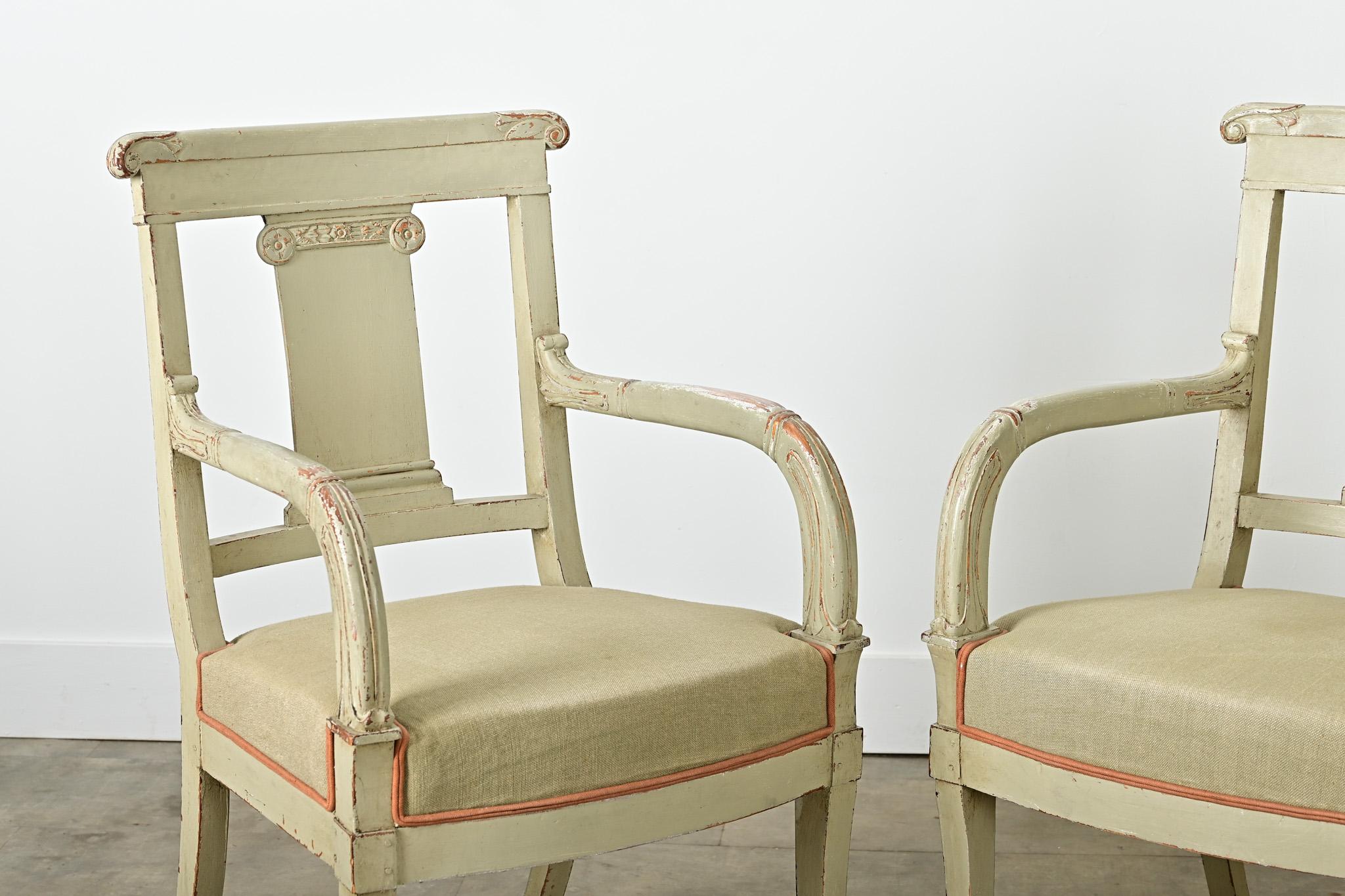Französisch 19. Jahrhundert Paar Directoire Fauteuils im Angebot 6