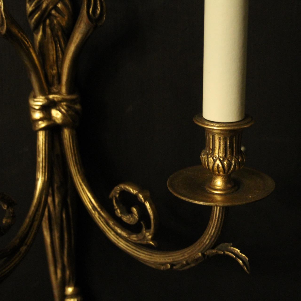French 19th Century Pair of Gilded Bronze Antique Wall Lights 3