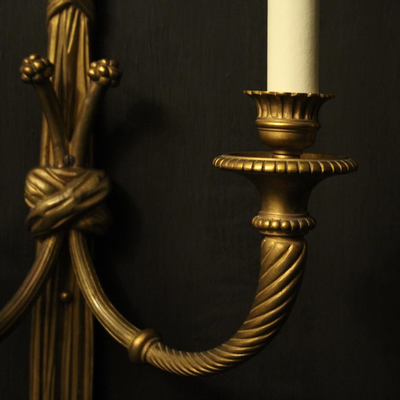 French 19th Century Pair of Gilded Bronze Rope Wall Lights For Sale 1
