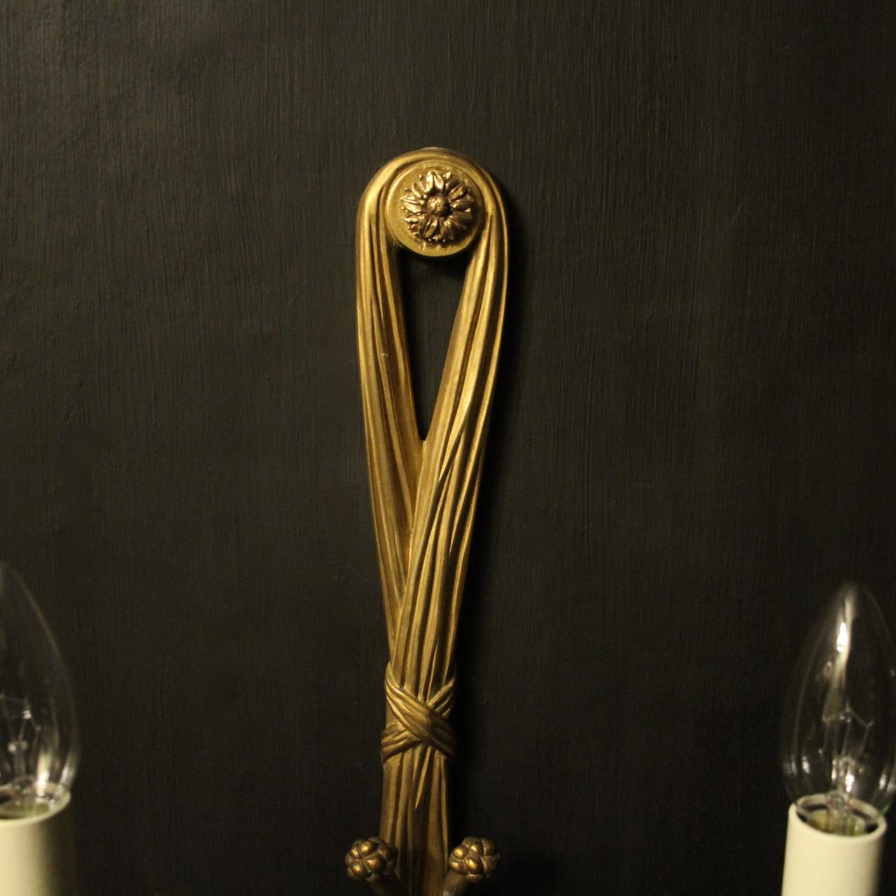 French 19th Century Pair of Gilded Bronze Rope Wall Lights For Sale 2