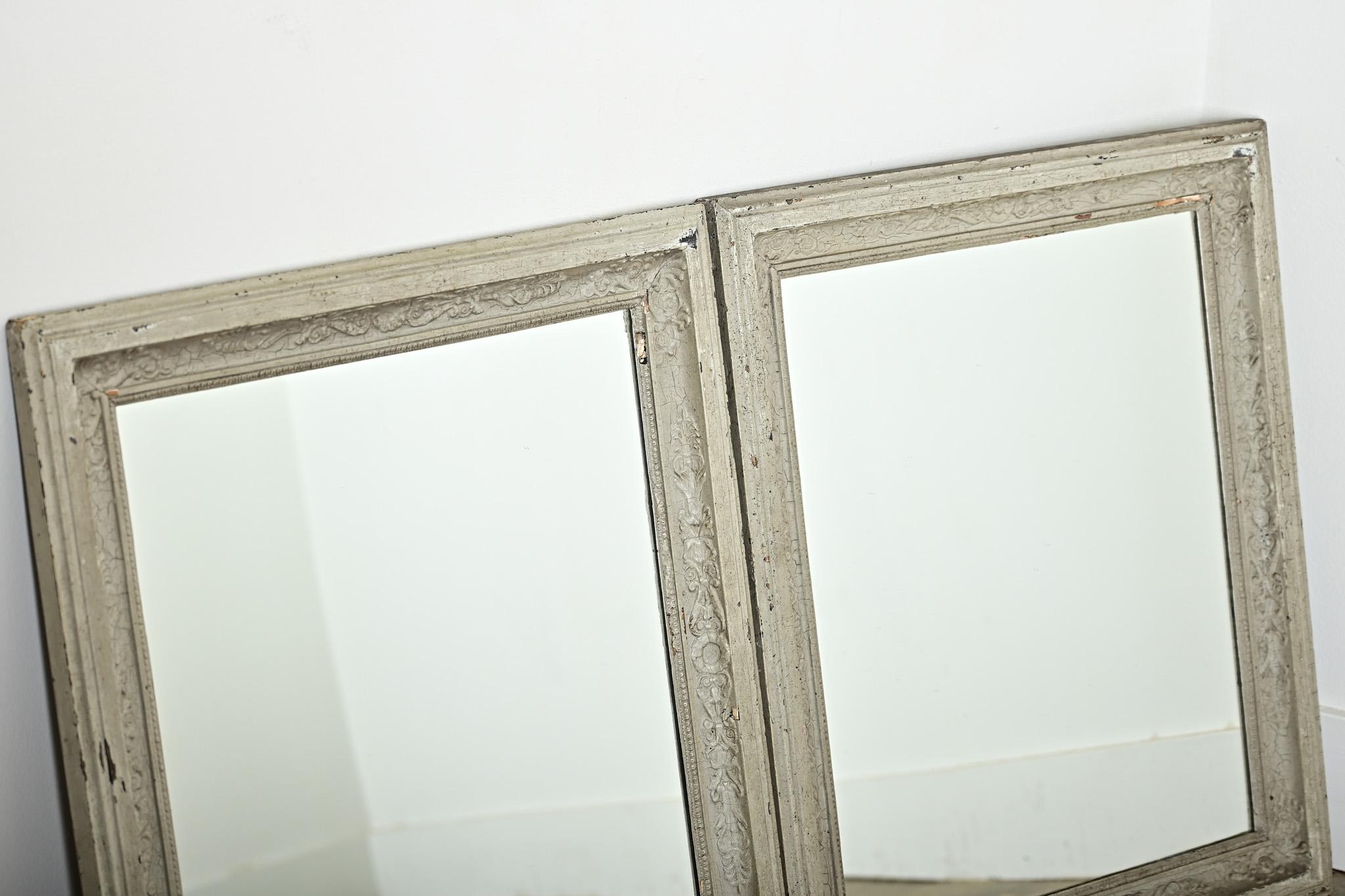 Français Paire de miroirs peints français du 19ème siècle en vente