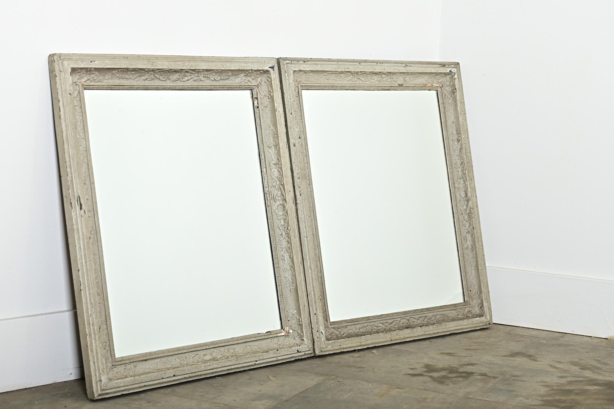 Sculpté Paire de miroirs peints français du 19ème siècle en vente