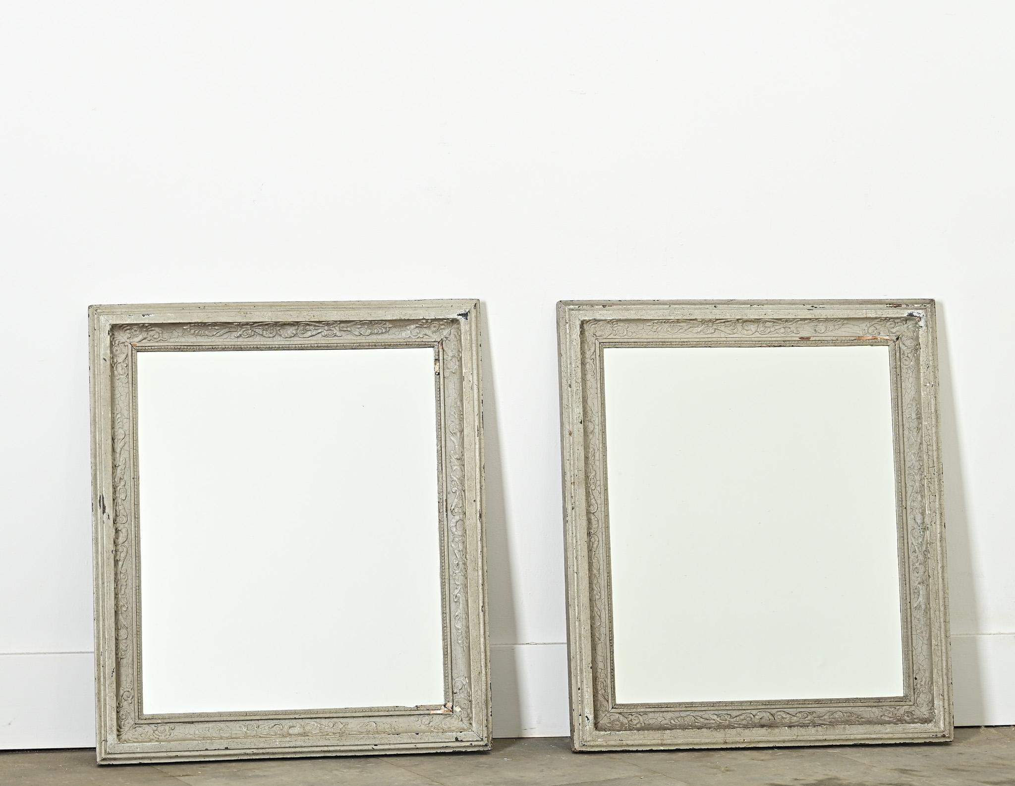 Paire de miroirs peints français du 19ème siècle Bon état - En vente à Baton Rouge, LA