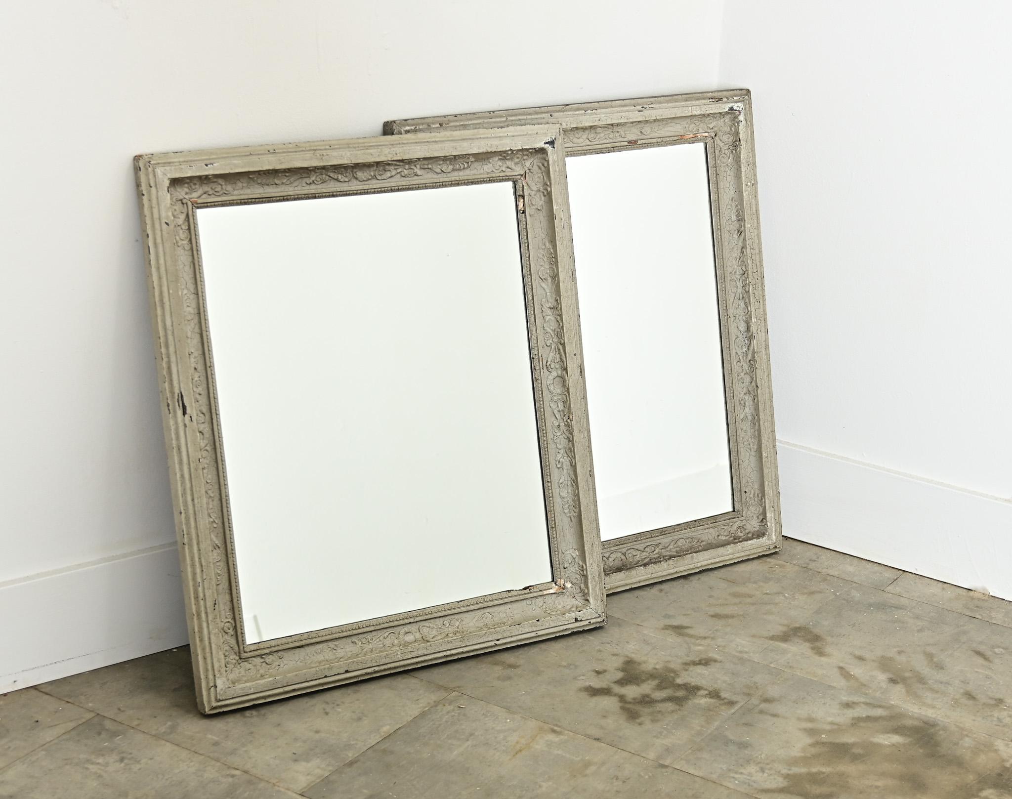 Verre Paire de miroirs peints français du 19ème siècle en vente