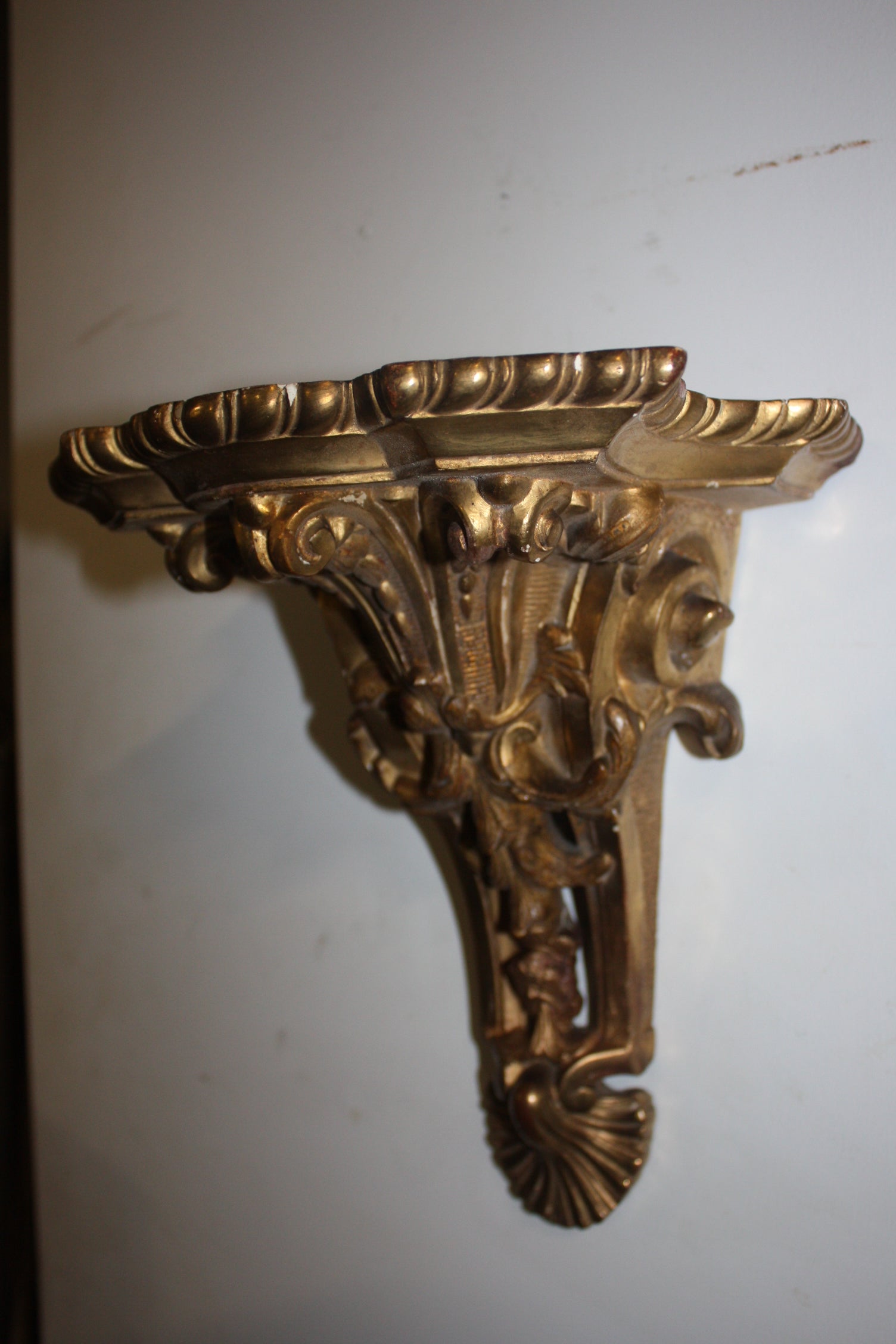 French 19th Century Pair of Wall Gilt Brackets For Sale 1