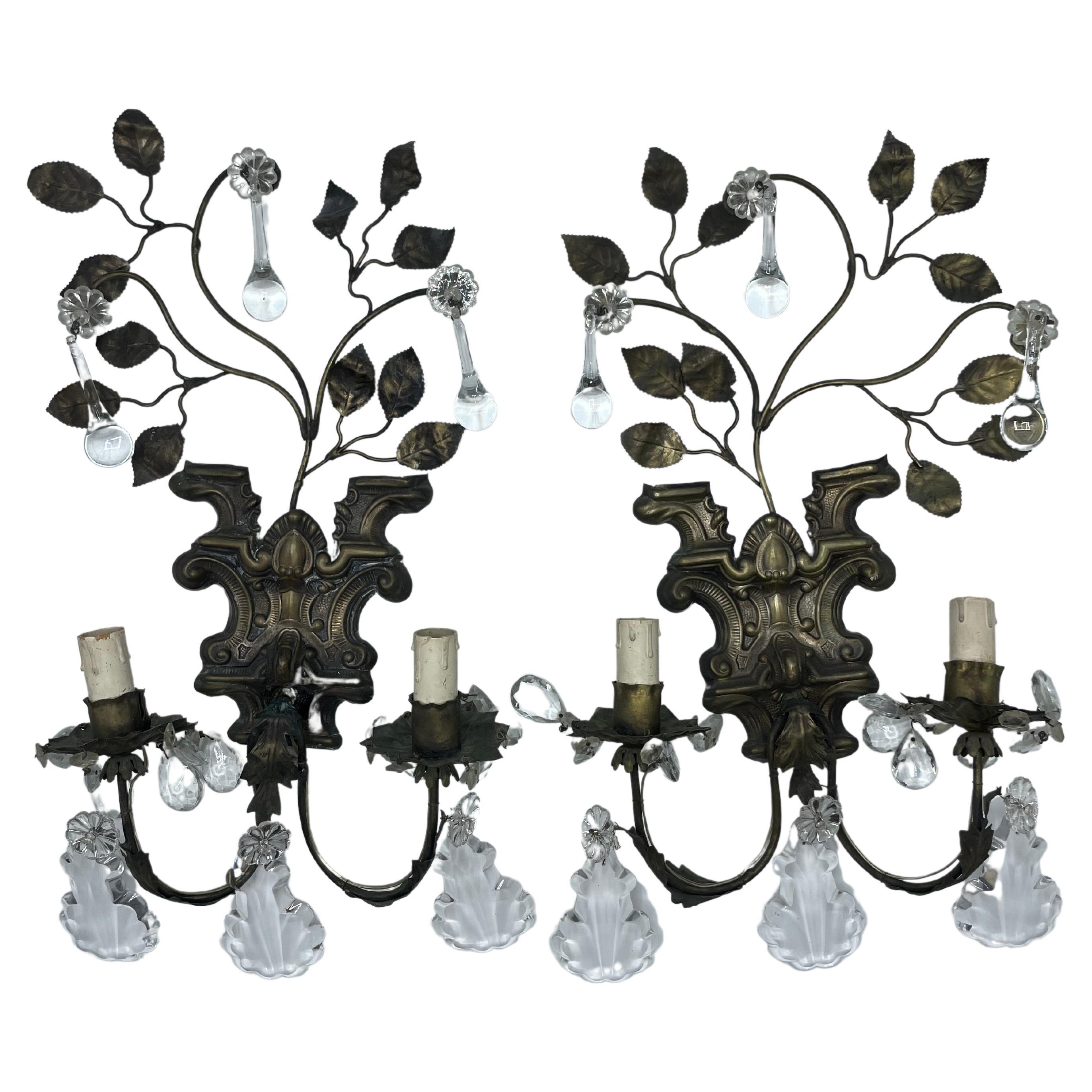 French 19th Century Pair of Wall Light Bronze Repoussé For Sale