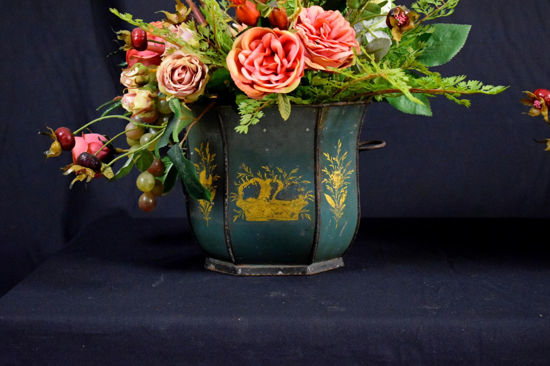 Painted French 19th Century Pair of Flower Vases Green Lacquered Metal with Gold Flowers