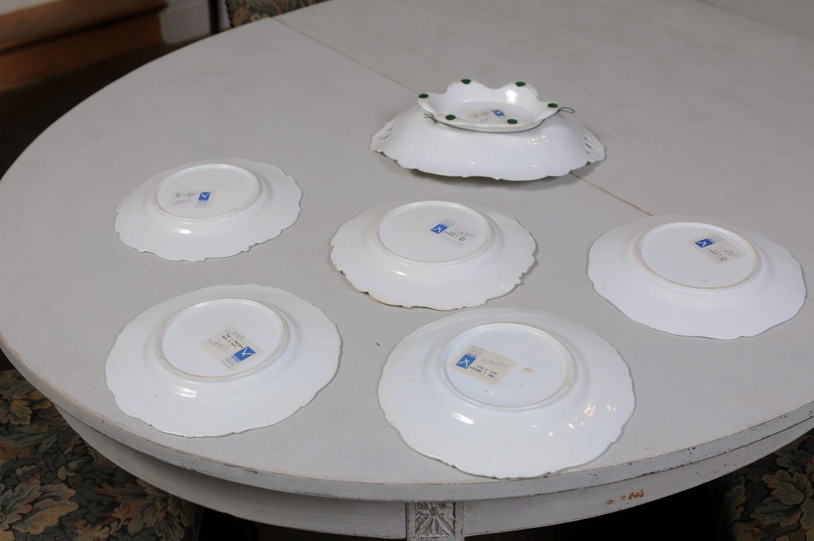 French 19th Century Paris Porcelain Dessert Set with Five Plates and Compote 9