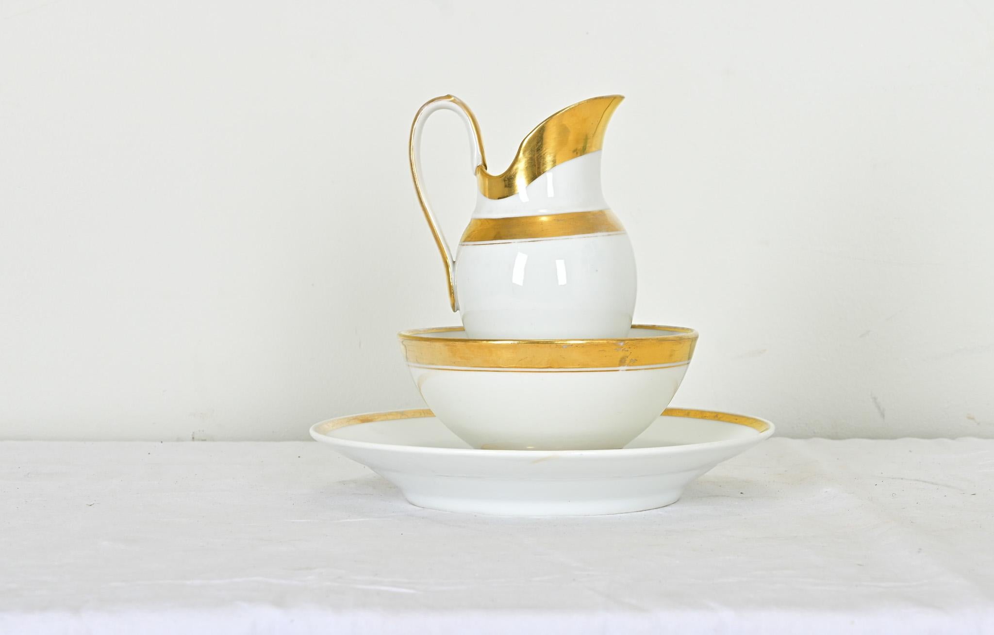 Empire French 19th Century Paris Porcelain Wash Jug and Bowls For Sale