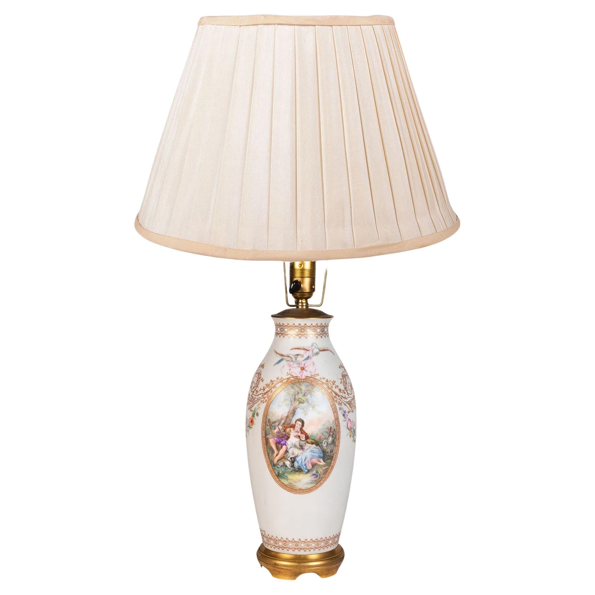Lampe française du 19ème siècle en porcelaine de Paris.