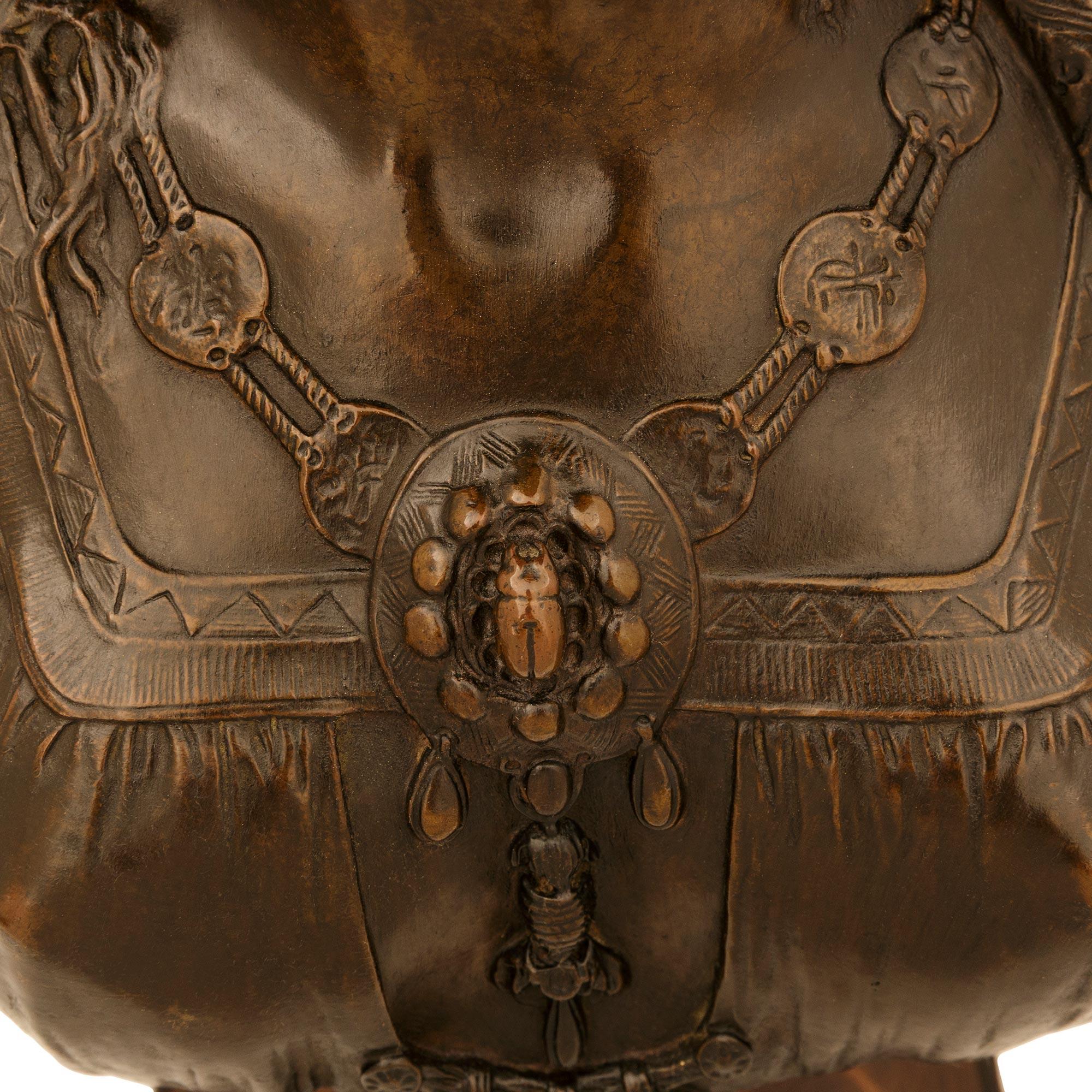 French 19th century patinated Bronze and Oak bust signed Cesar Ceribelli, Paris For Sale 2