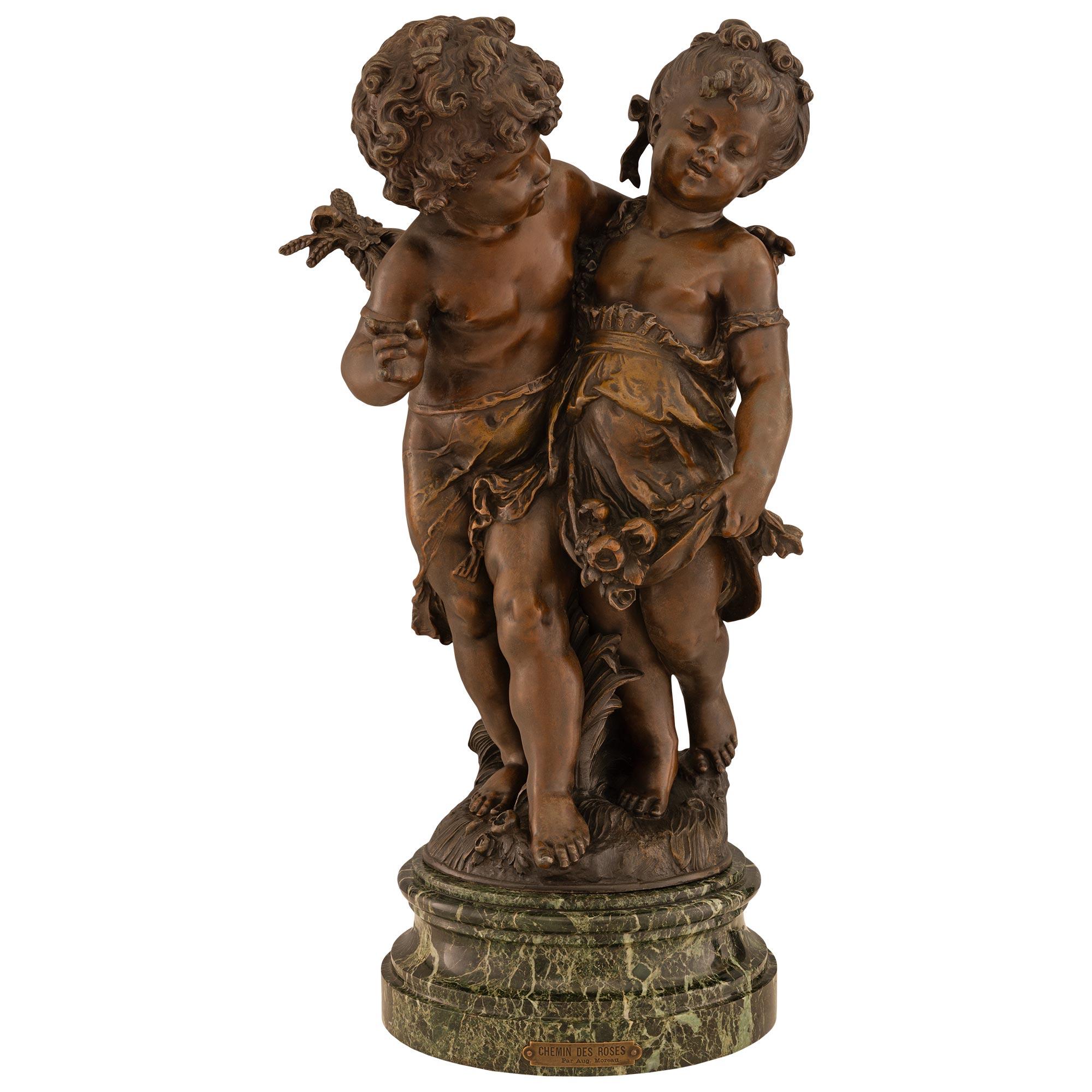 Français Bronze patiné français du XIXe siècle intitulé « Chemin des Roses » par August Morea en vente