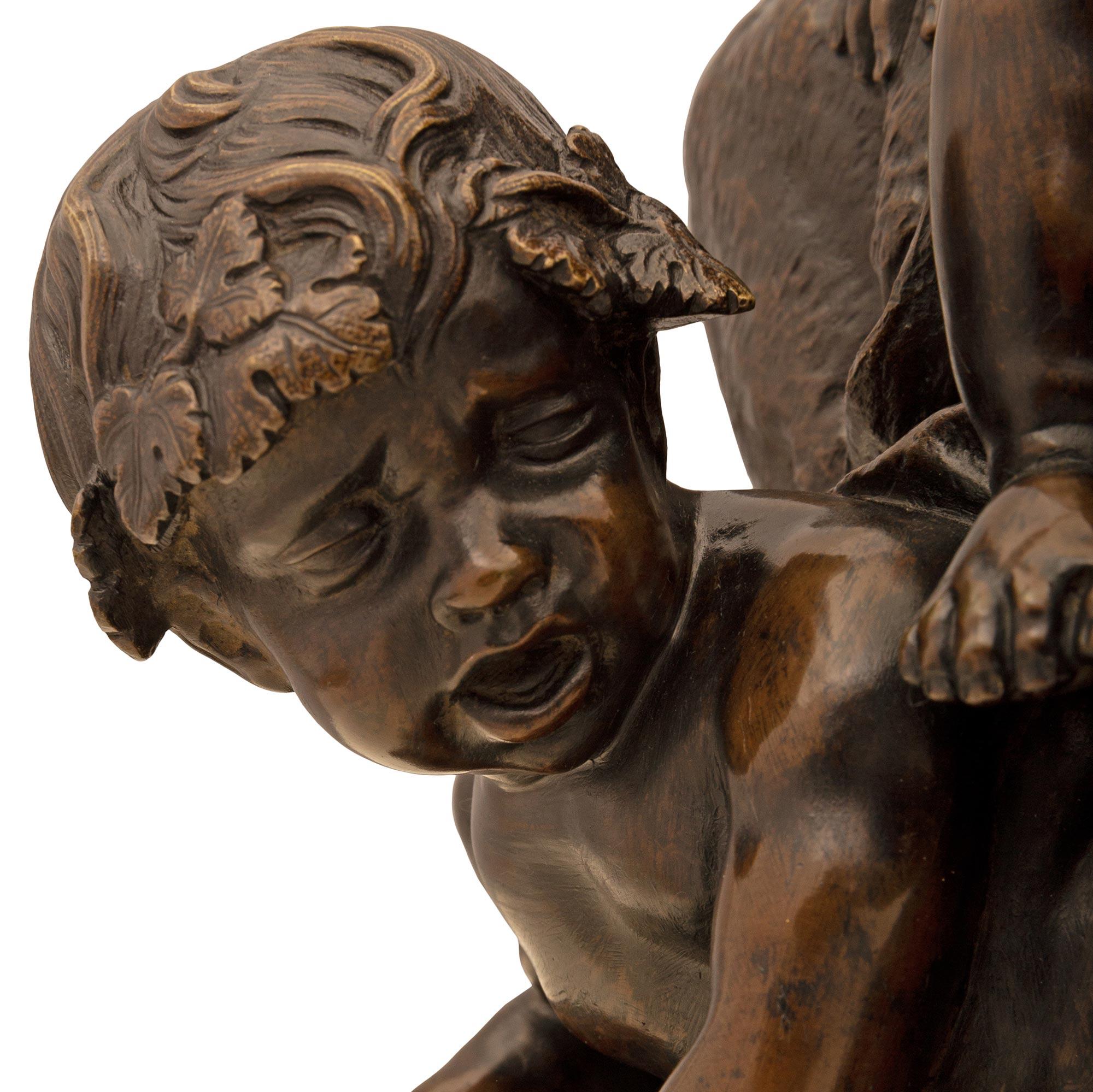 Patinierte Bronzestatue aus dem 19. Jahrhundert im Angebot 3