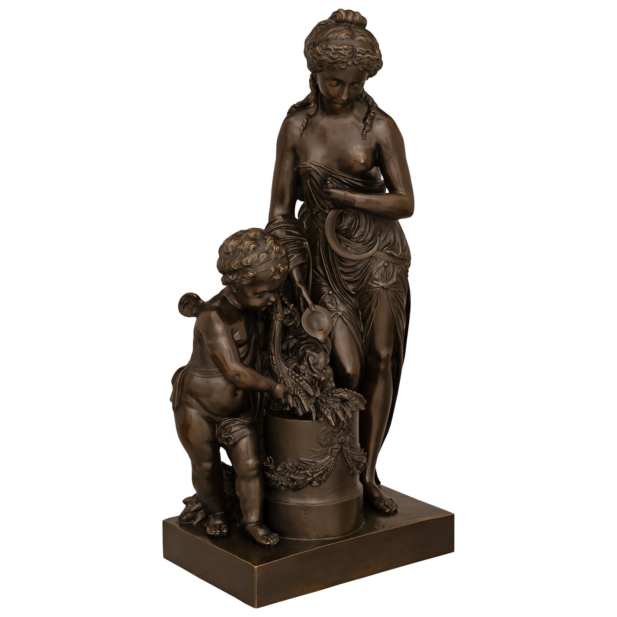 French 19th Century Patinated Bronze Statue Of A Woman And Child Signed Stella In Good Condition For Sale In West Palm Beach, FL