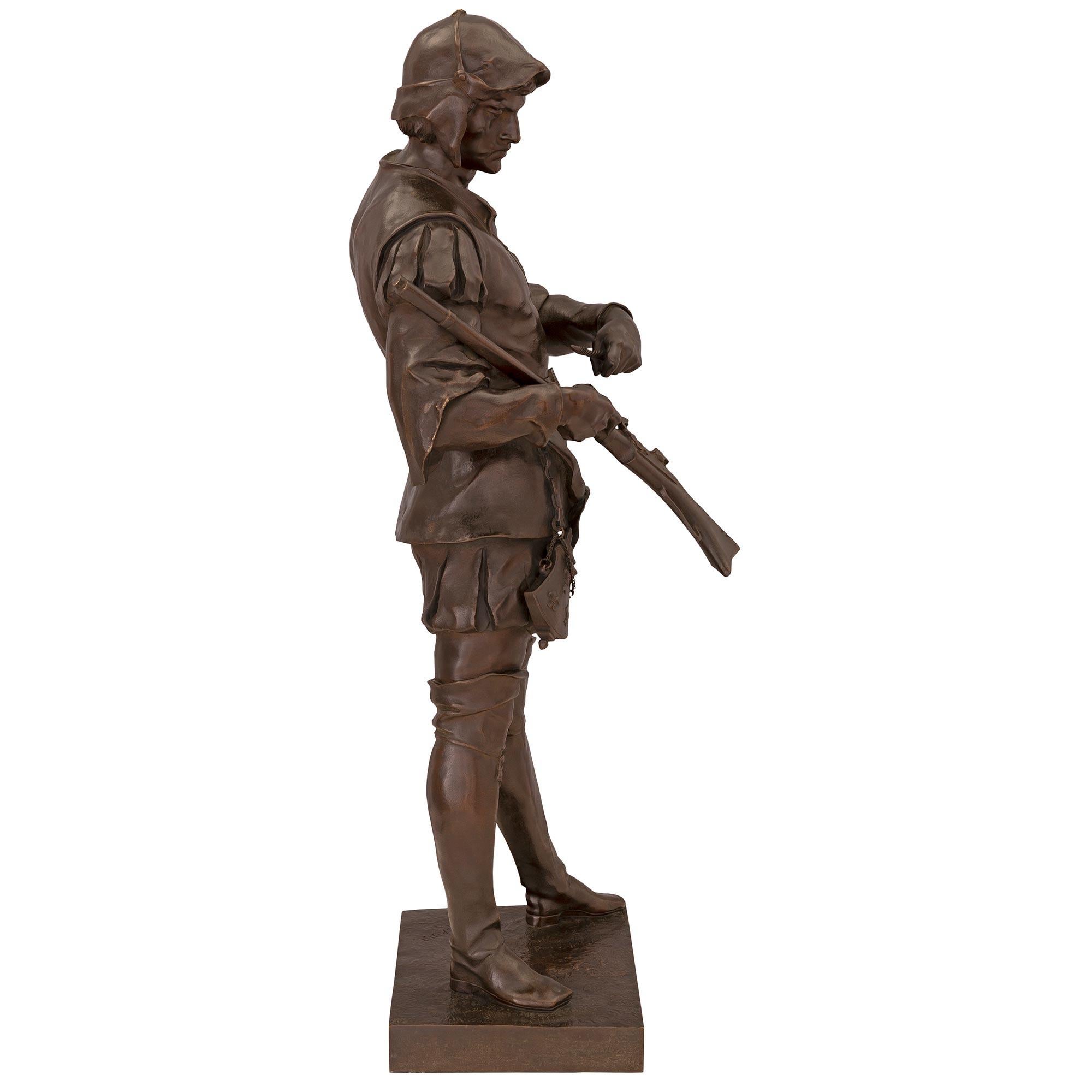 French 19th Century Patinated Bronze Statue of a Young Soldier In Good Condition For Sale In West Palm Beach, FL