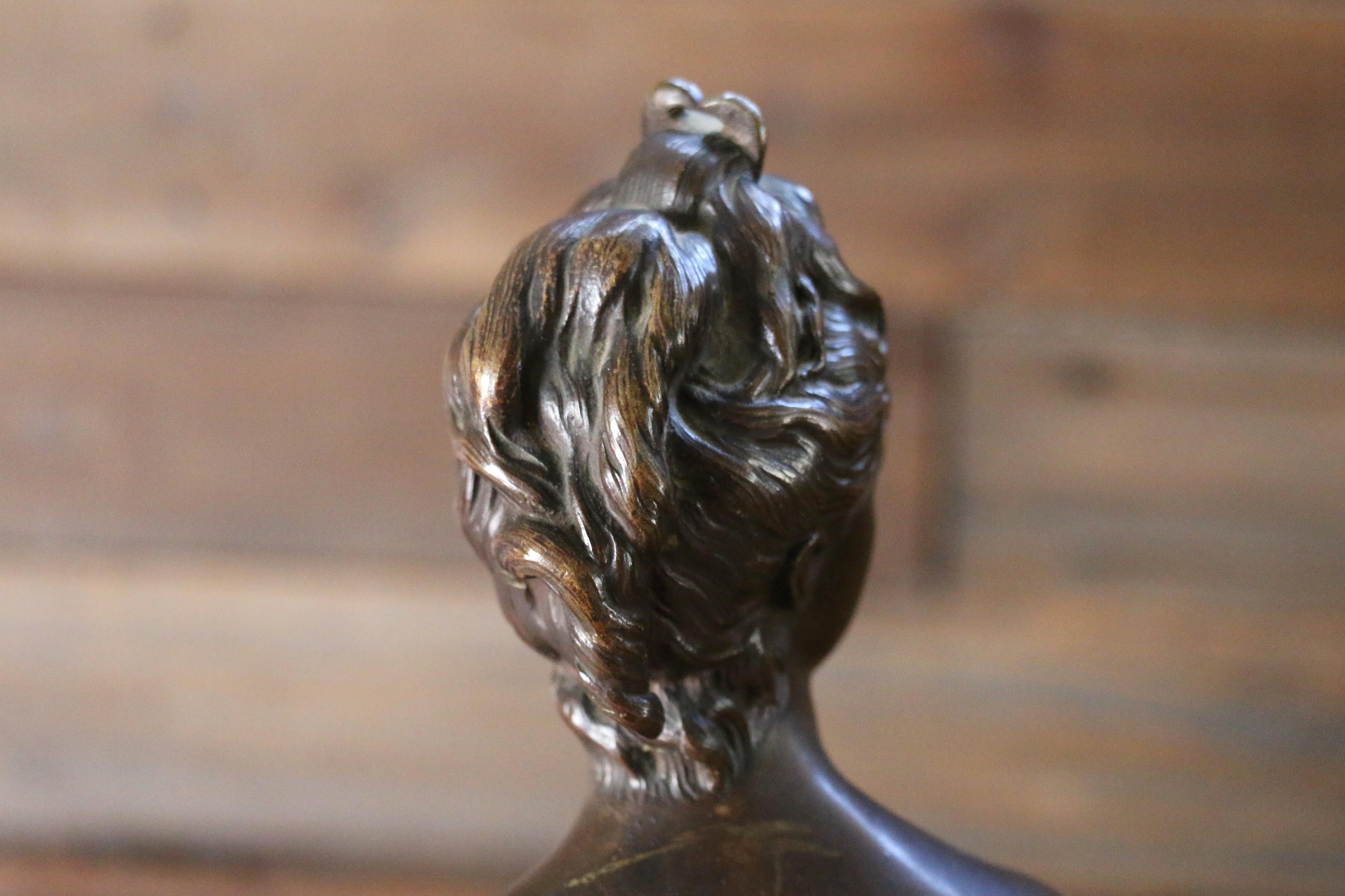 Statua in bronzo patinato francese del XIX secolo di Diana cacciatrice di Jean-Antoin in vendita 4