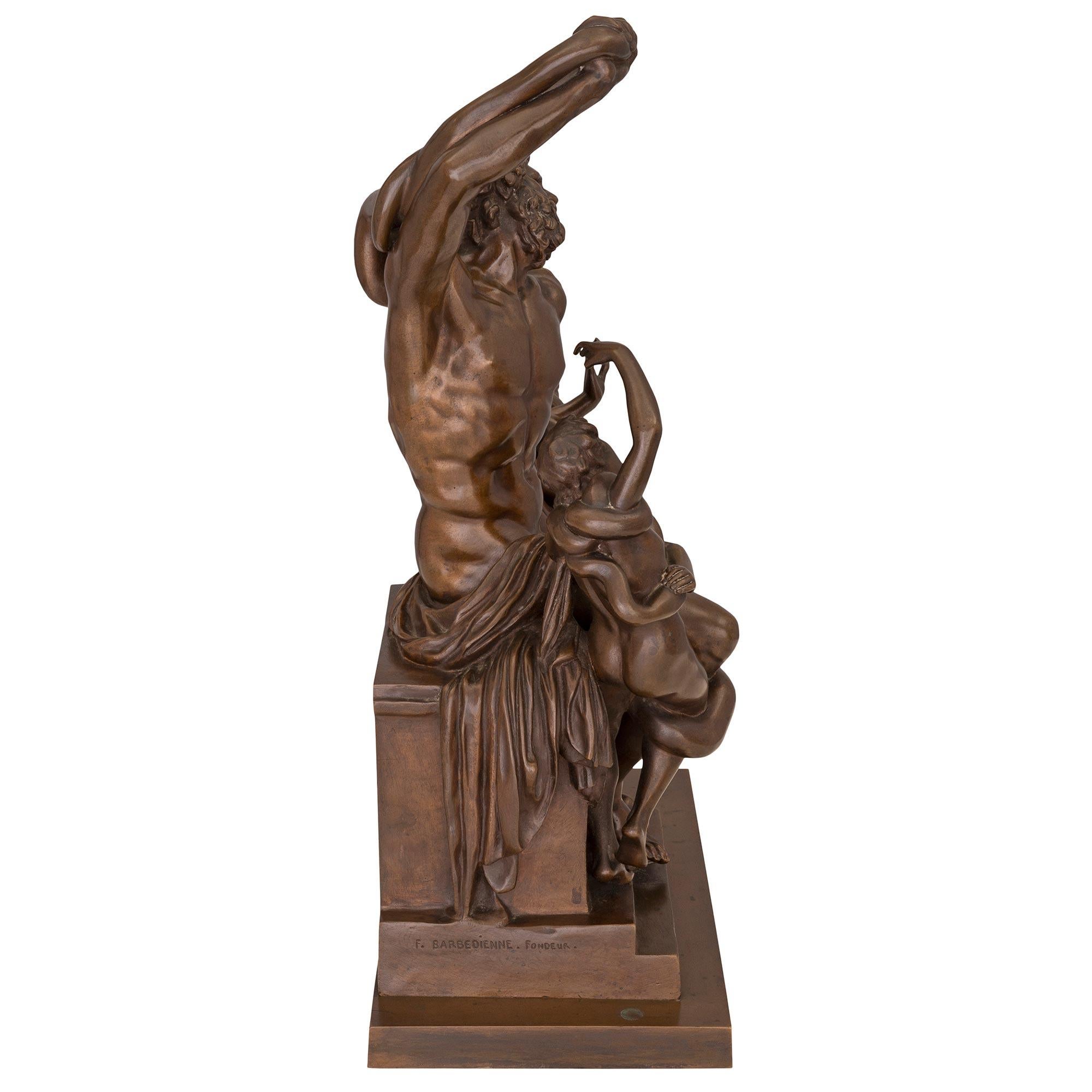 Französische patinierte Bronzestatue von Laocoön und seinen Söhnen aus dem 19. Jahrhundert (Patiniert) im Angebot