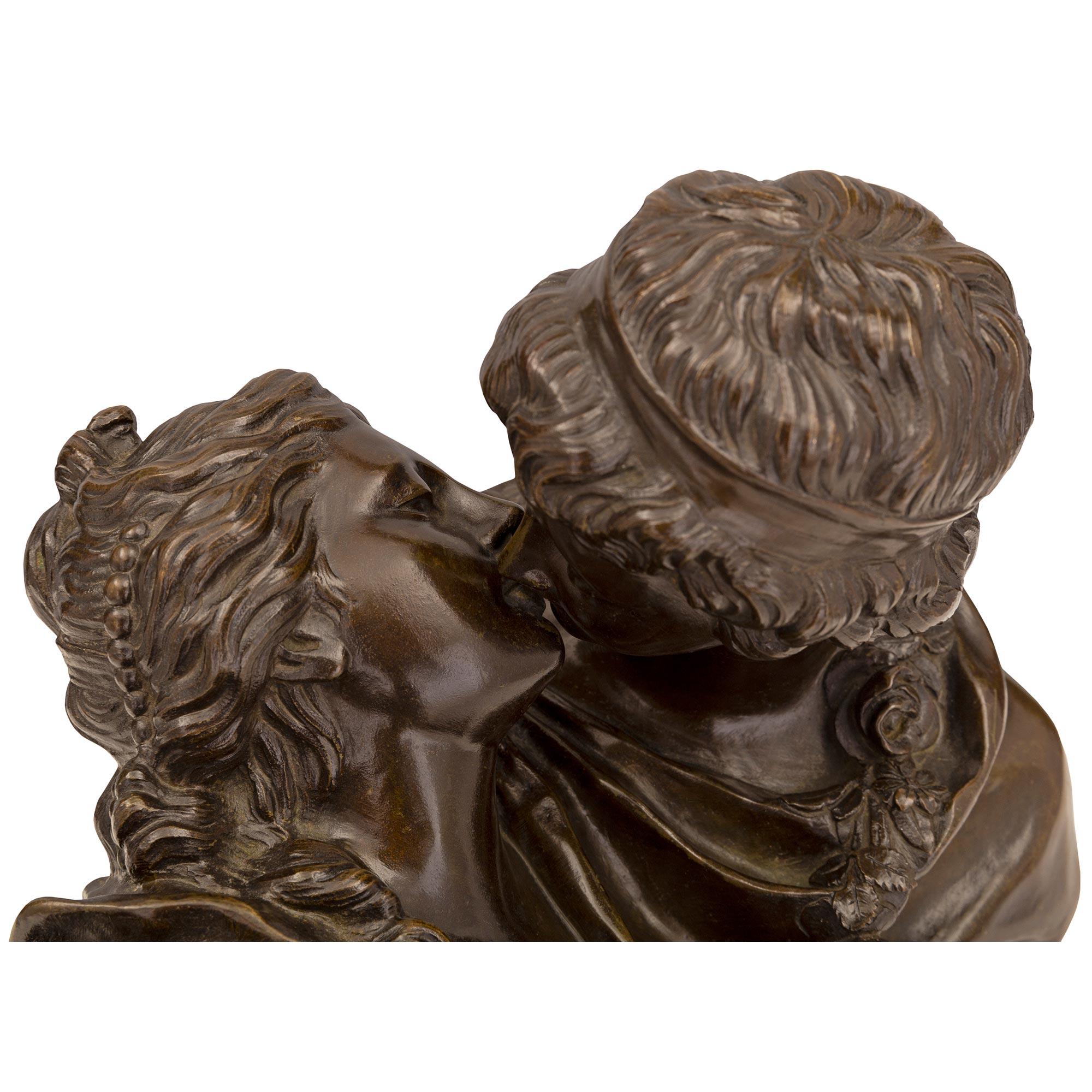 French 19th Century Patinated Bronze Statue of Le Baiser Donné In Good Condition For Sale In West Palm Beach, FL