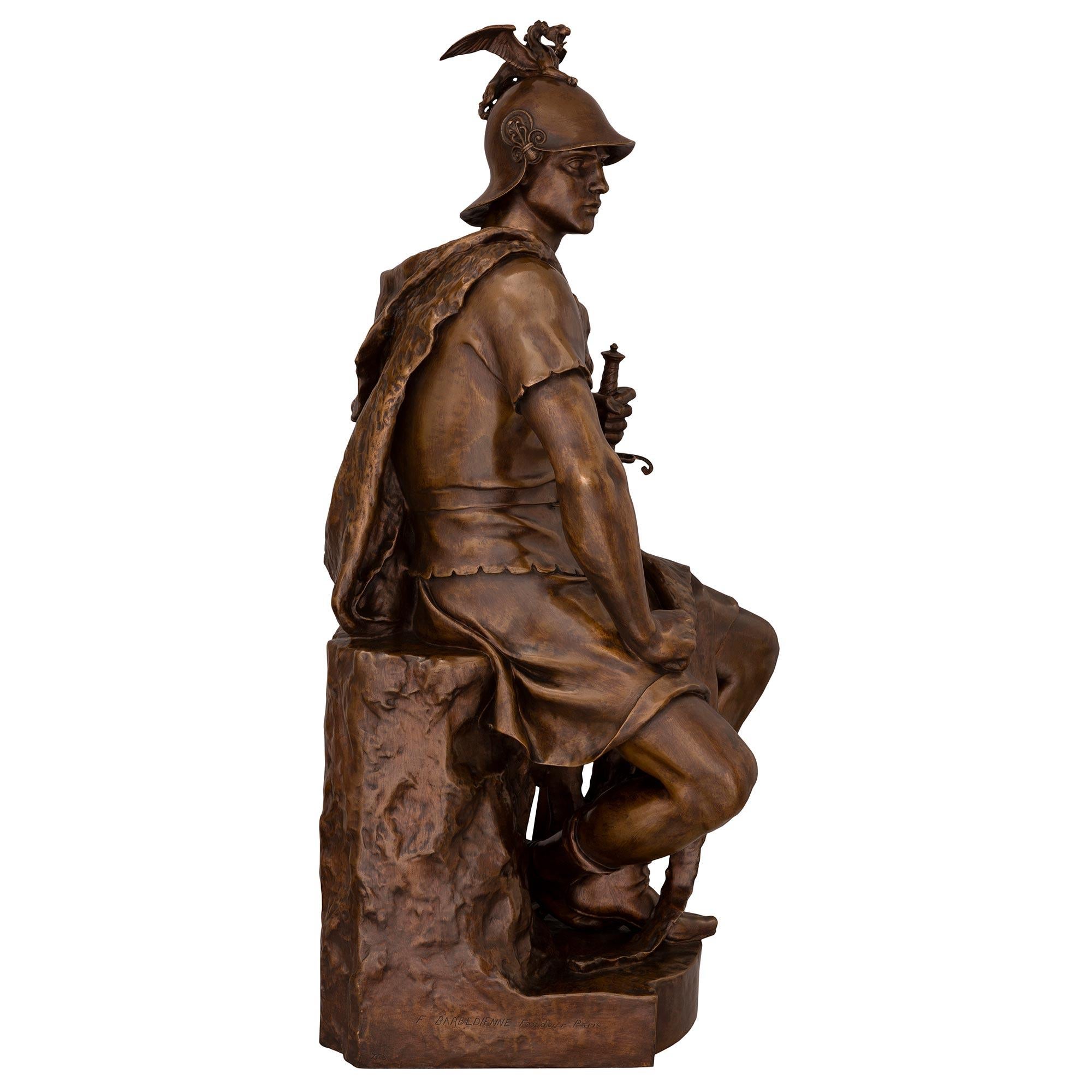 Français Statue française du 19ème siècle en bronze patiné signée P. Dubois et F. Barbedienne en vente