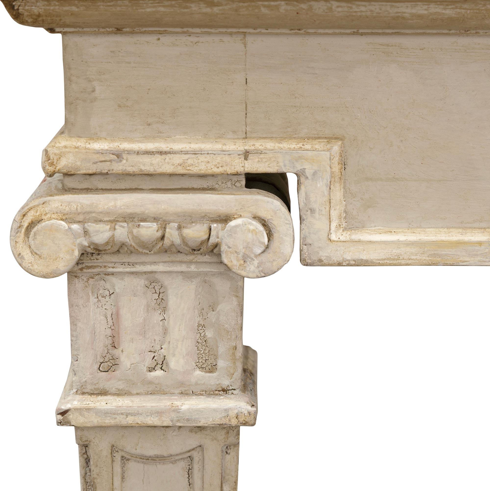 Mesa de centro/servicio francesa del siglo XIX de madera patinada y mármol de imitación Madera en venta