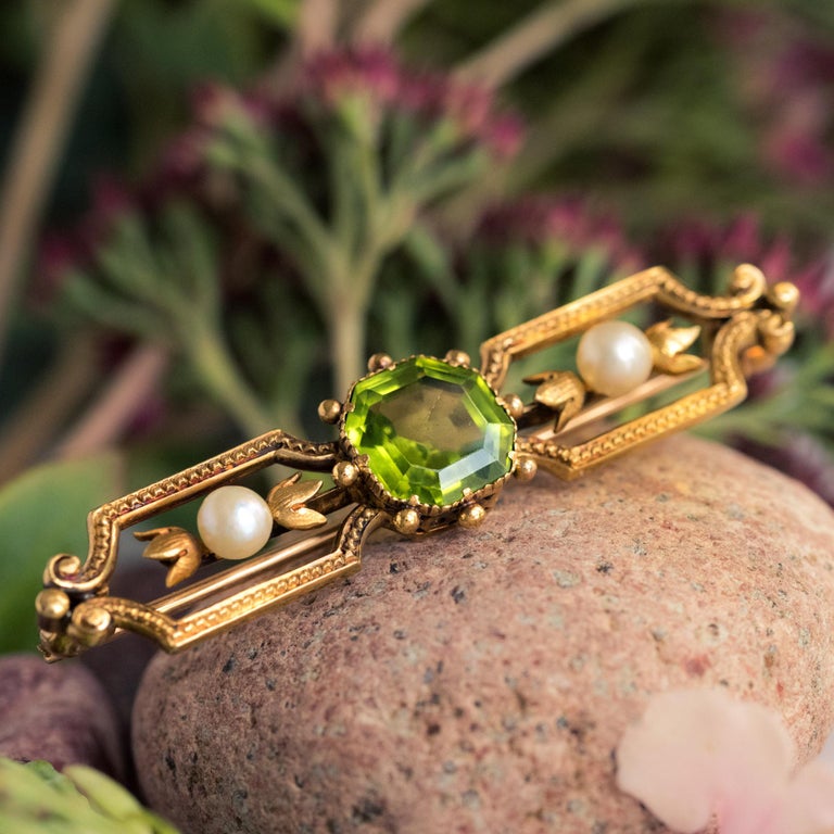 Women's French 19th Century Peridot Natural Pearl 18 Karat Yellow Gold Brooch For Sale