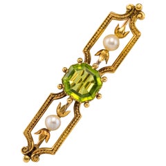 French 19th Century Peridot Natural Pearl 18 Karat Yellow Gold Brooch