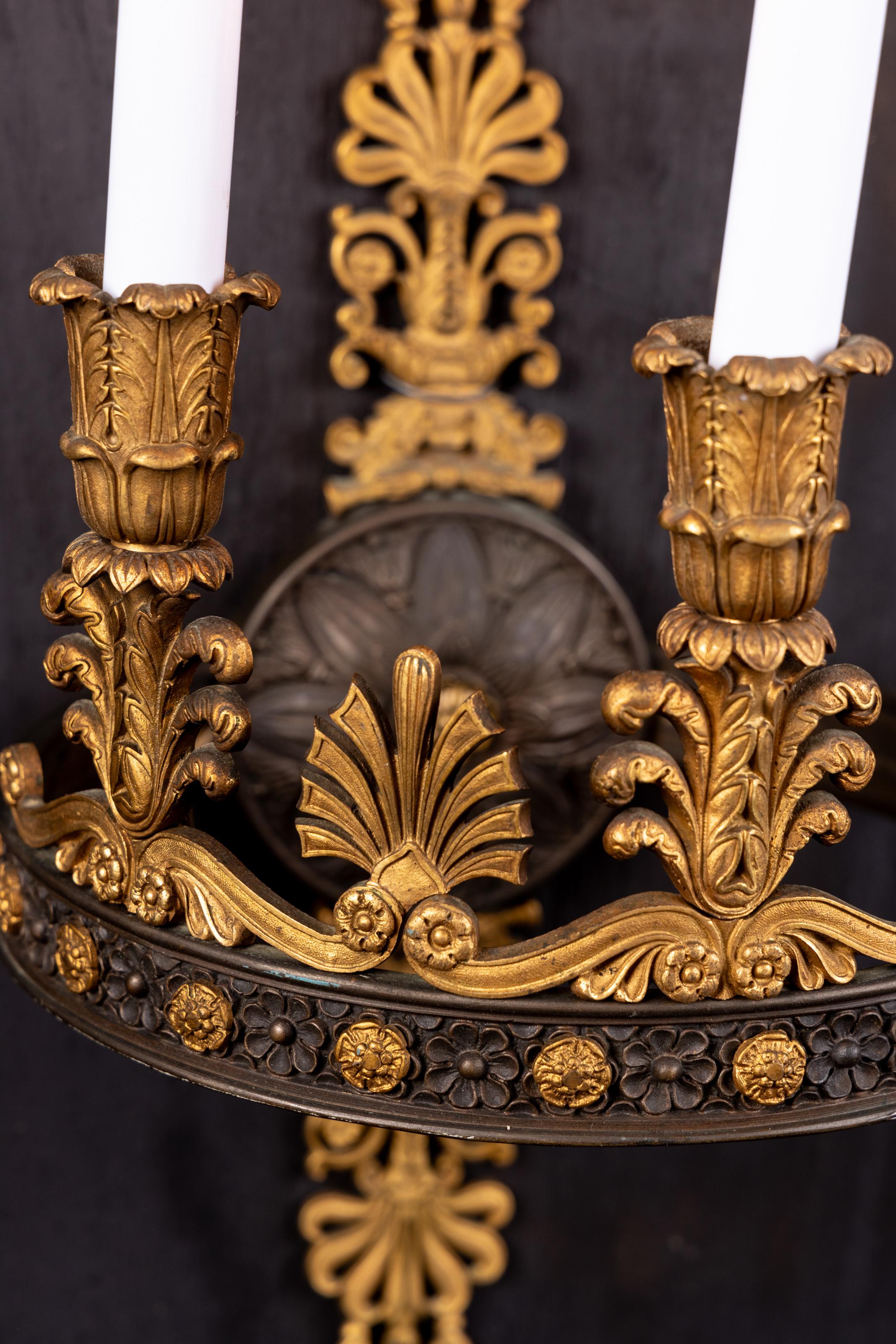 French 19th Century Period First Empire Patinated Bronze and Bronze Sconces For Sale 1