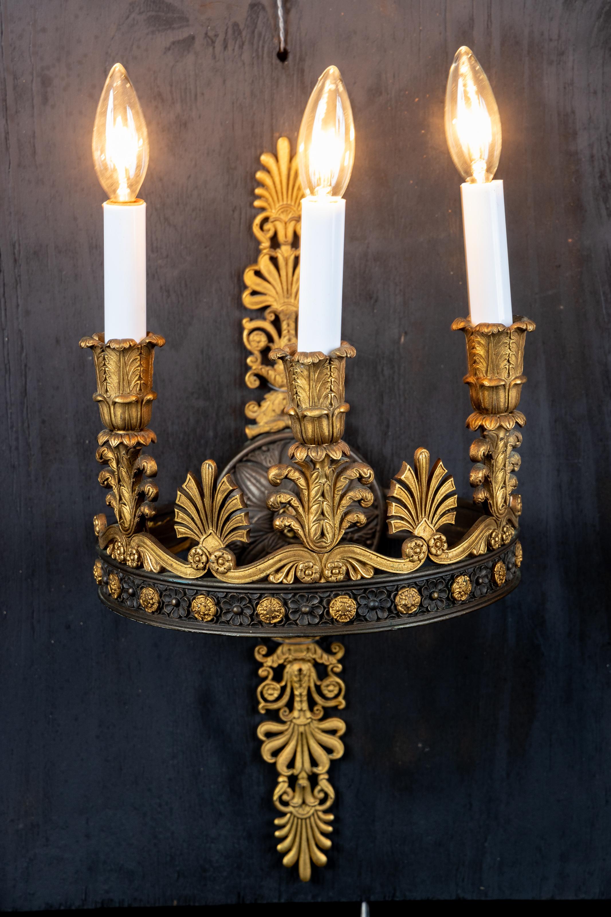 French 19th Century Period First Empire Patinated Bronze and Bronze Sconces For Sale 6