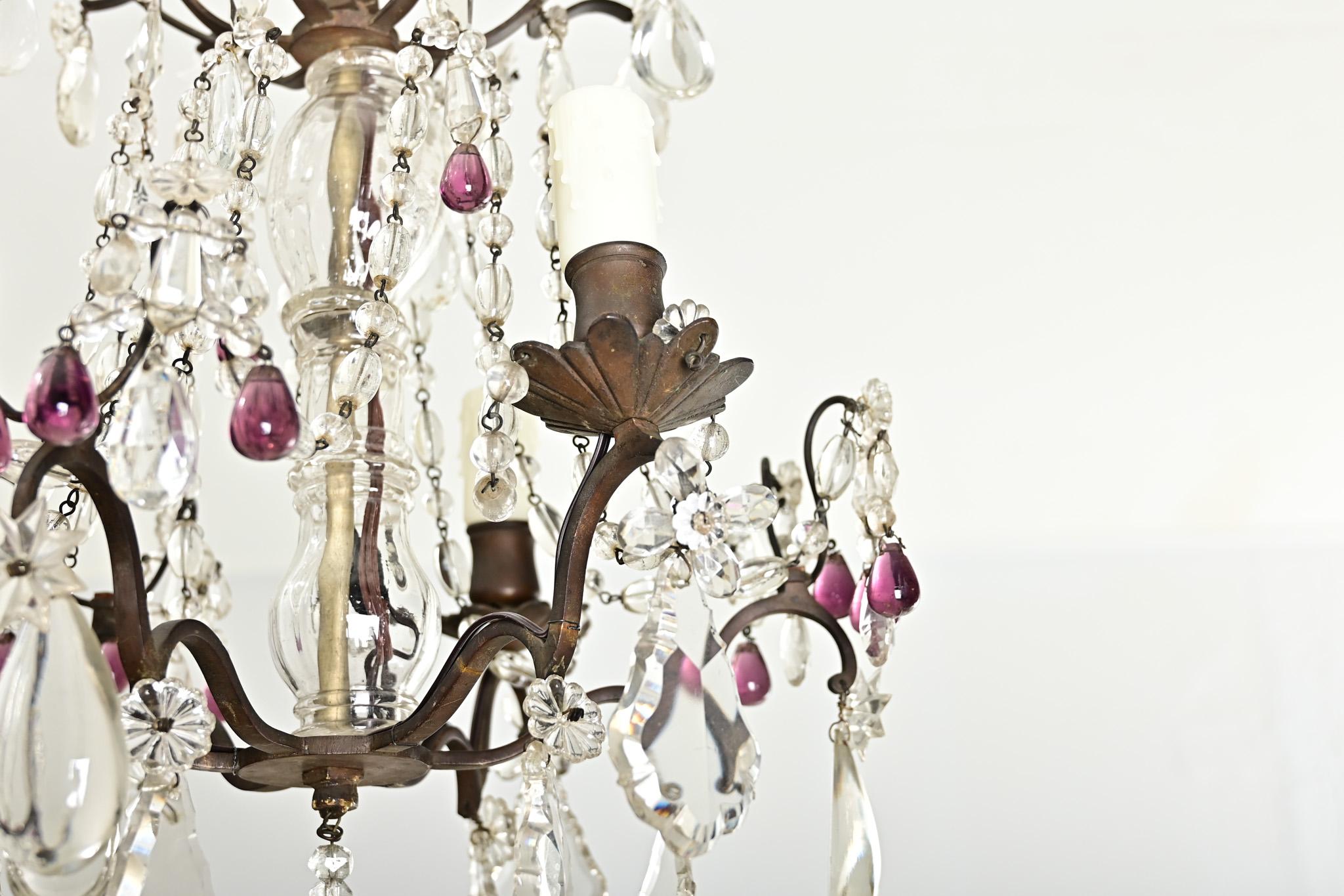 Lampadario francese in cristallo Petite del XIX secolo In condizioni buone in vendita a Baton Rouge, LA