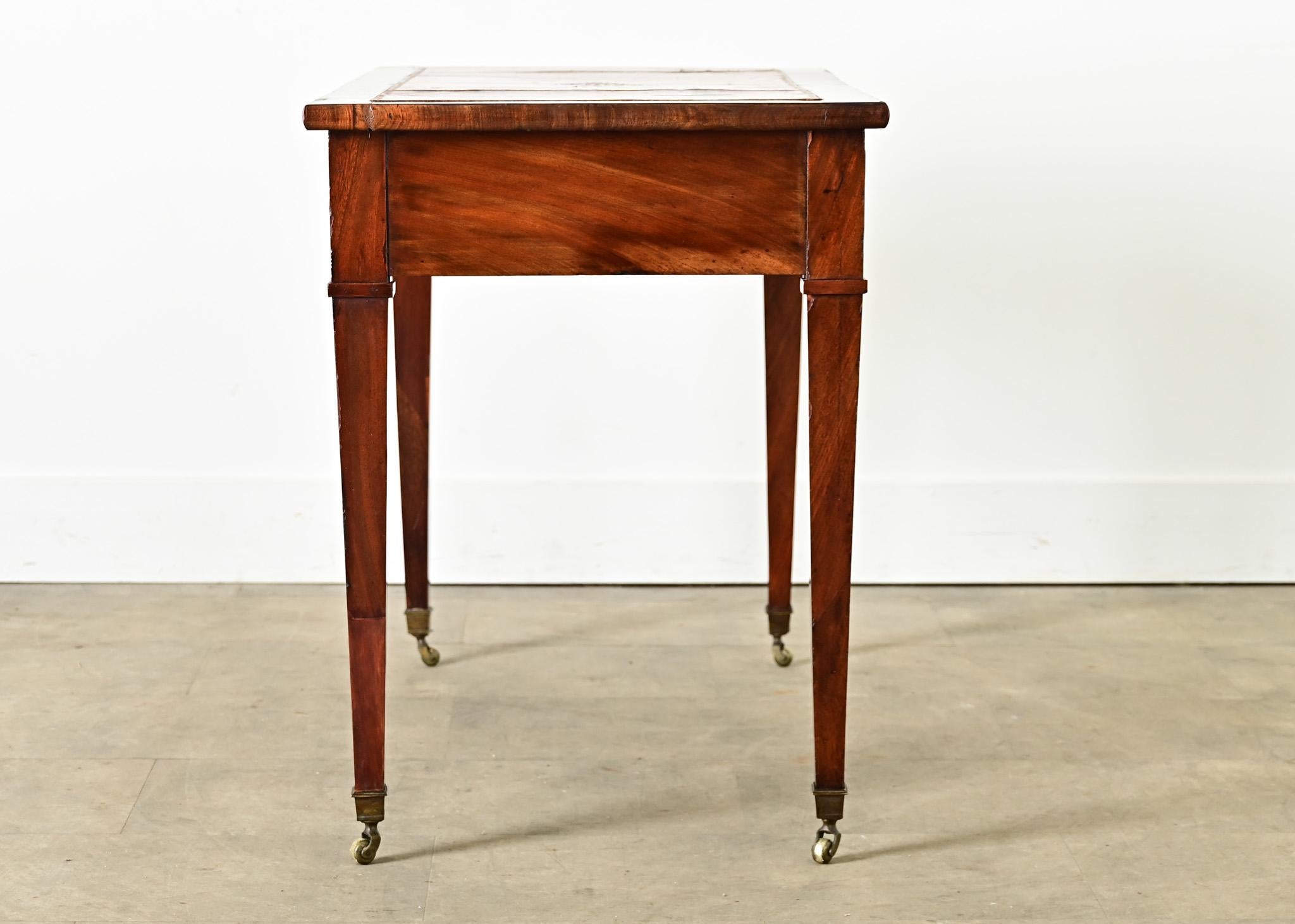 French 19th Century Petite Directoire Desk For Sale 1