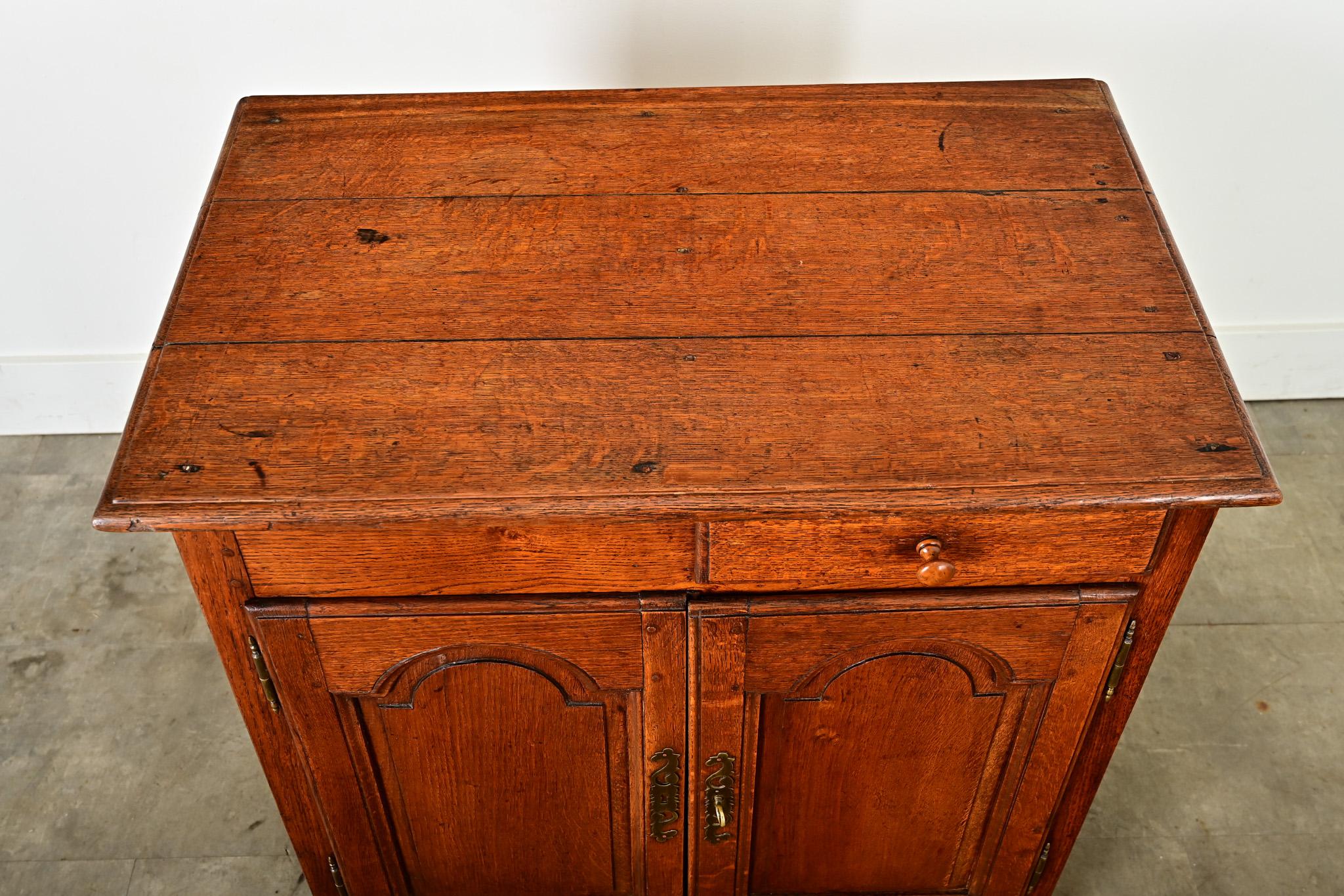 Stile provenzale Buffet francese del XIX secolo in petite Oak in vendita