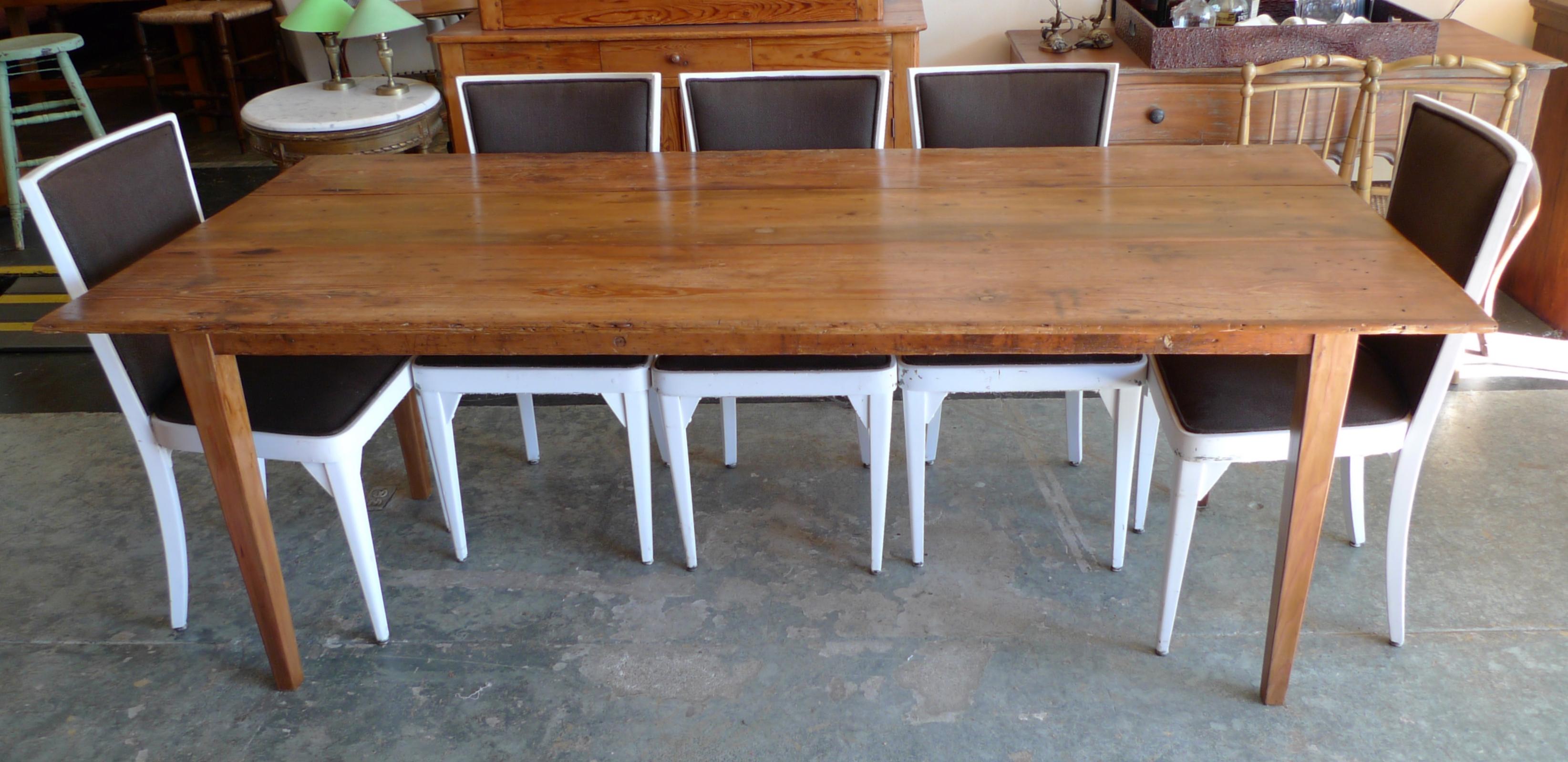 French 19th Century Pine Country Farm House Dining Table In Distressed Condition In Santa Monica, CA