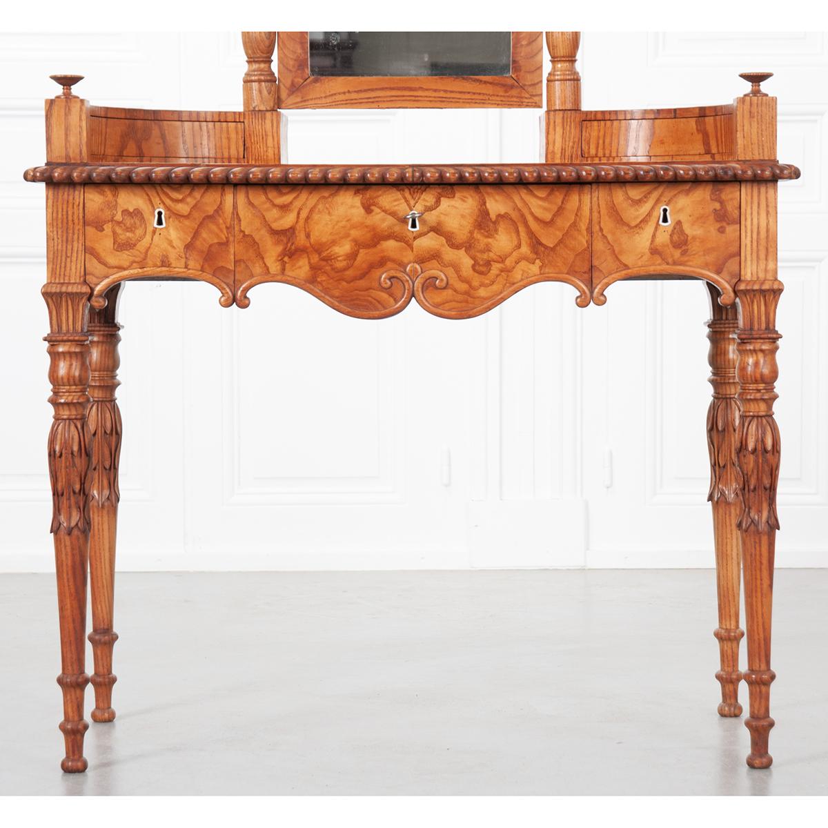French 19th Century Pine Dressing Table 4