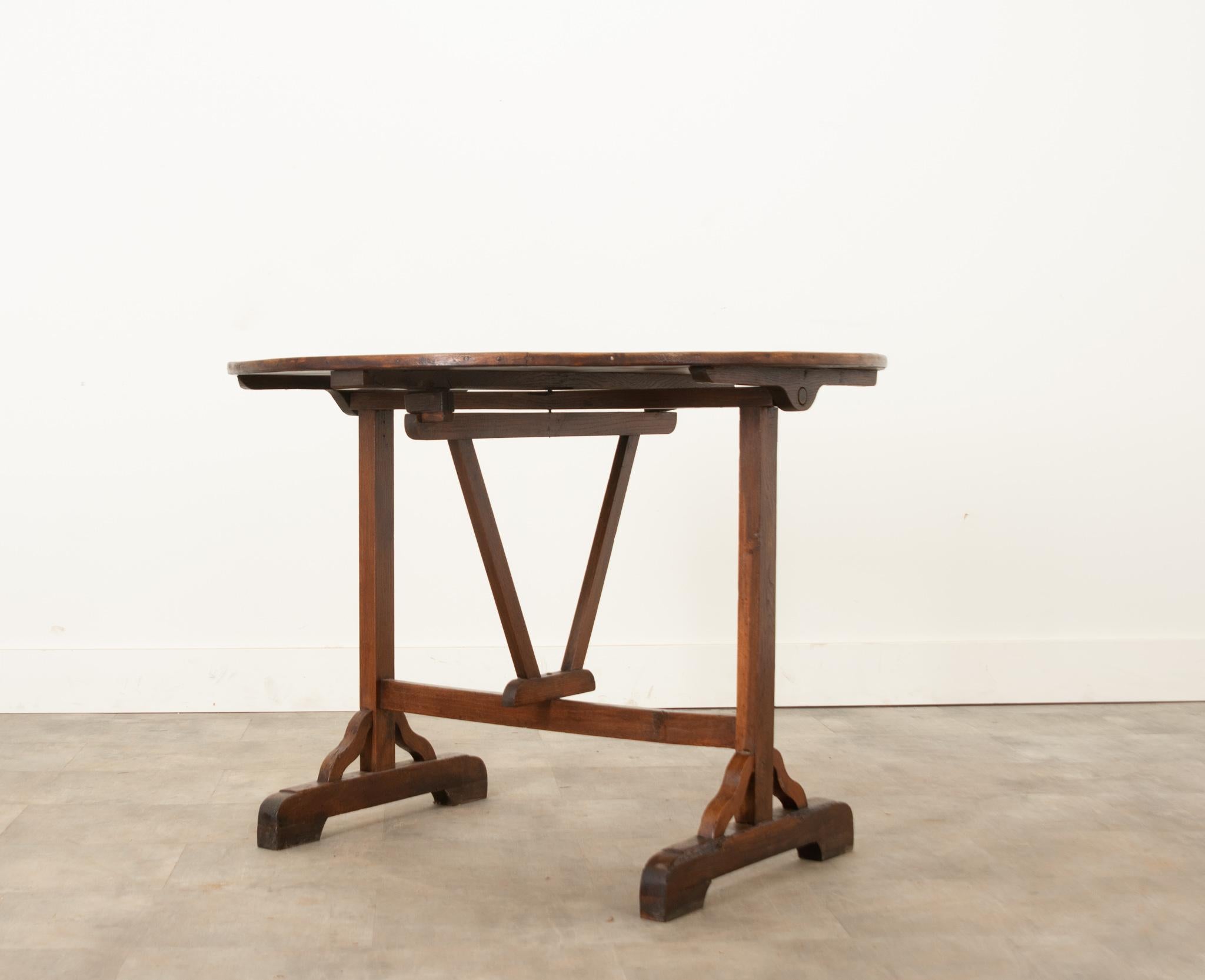 French Provincial French 19th Century Pine Vendange Table