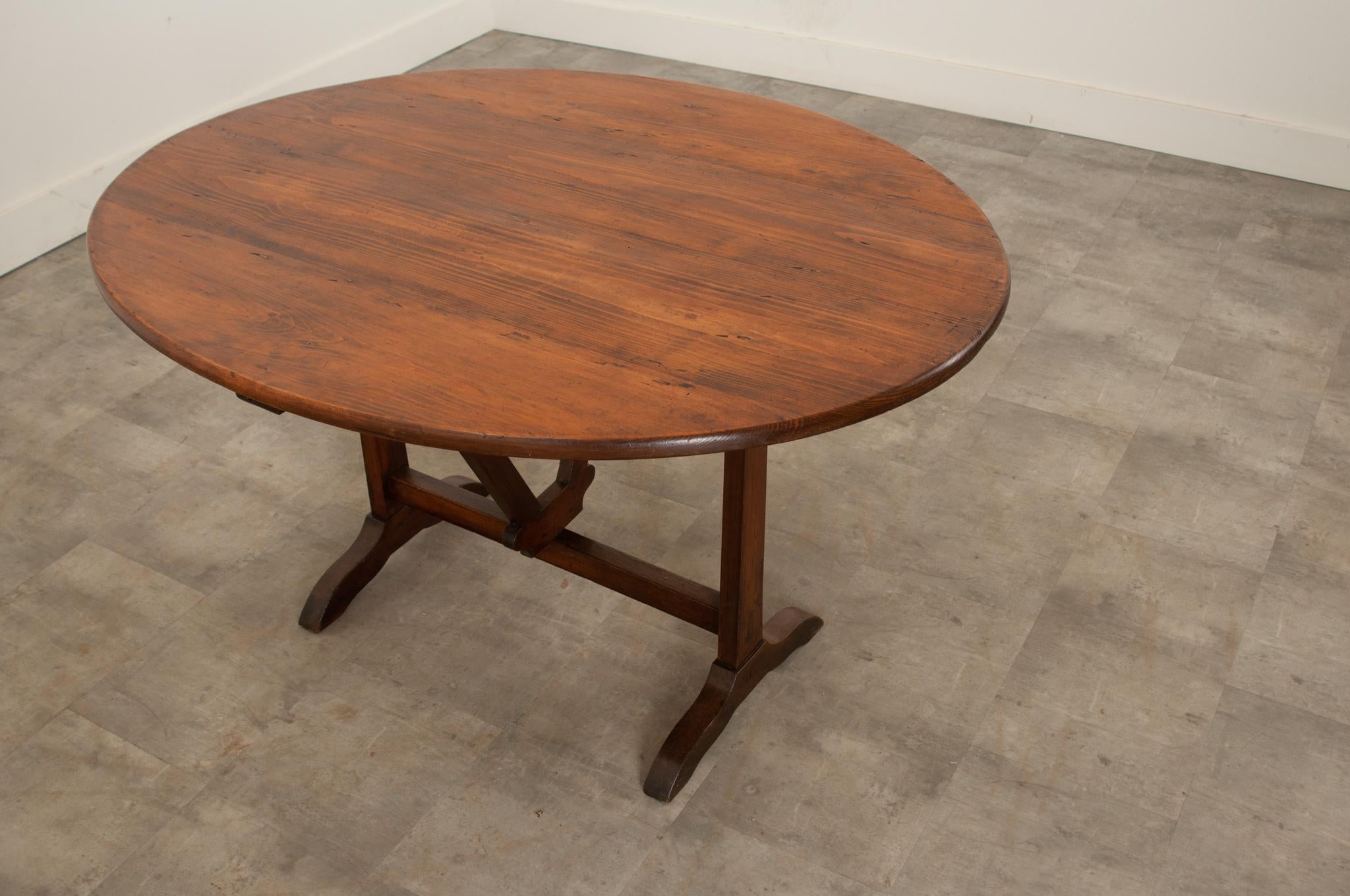 French, 19th Century, Pine Vendange Table For Sale 1