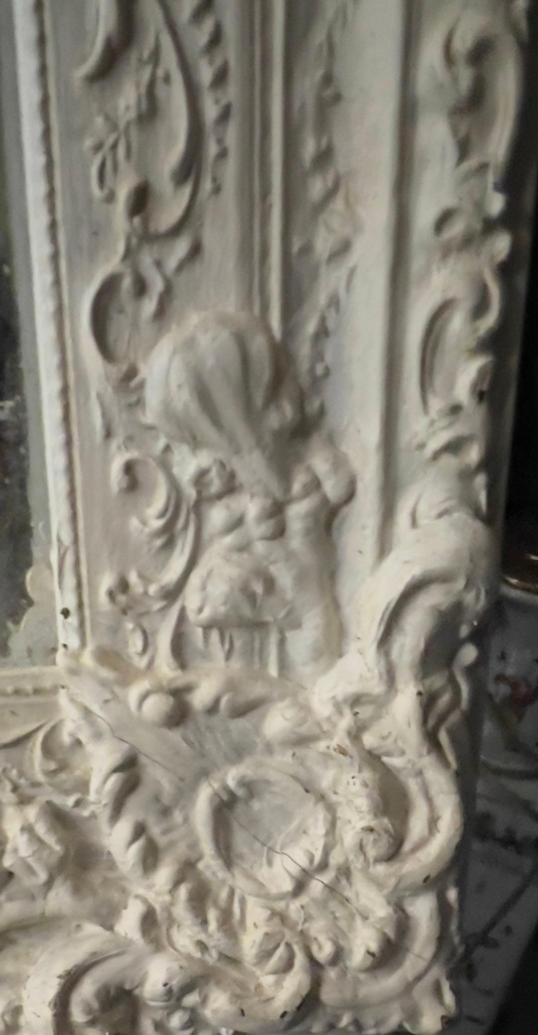 French 19th Century Plaster Mirror with White Paint In Good Condition For Sale In Clearwater, FL
