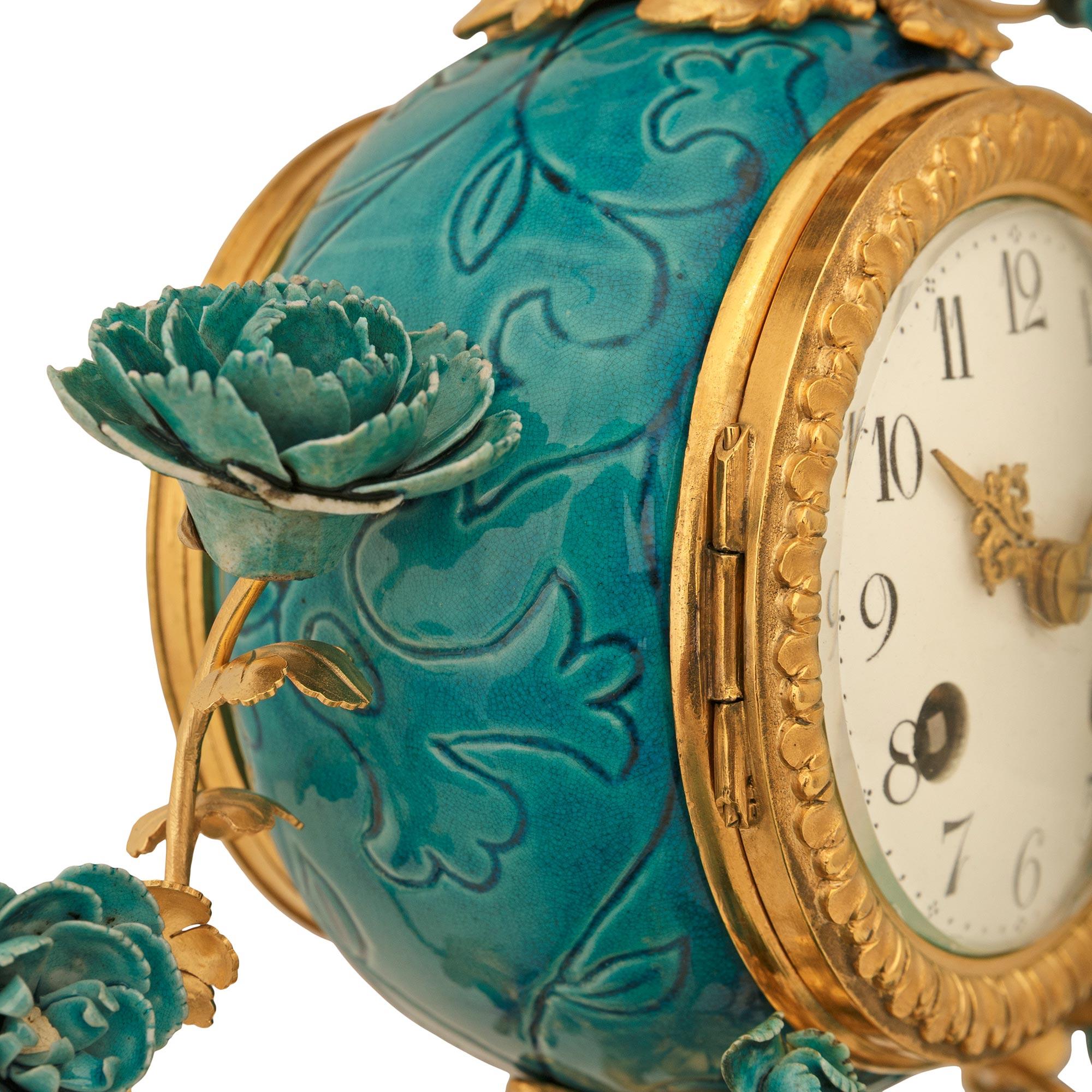 French 19th century Porcelain and Ormolu garniture set, stamped S.F.R.A. in vendita 3