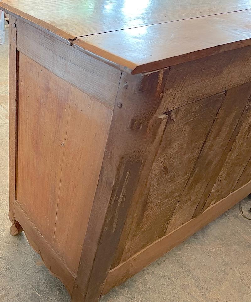 French 19th Century Provençal 2 Doors Buffet For Sale 2