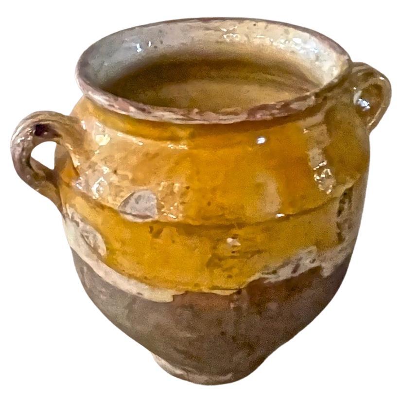 French 19th Century Provençal Half Glazed Terracotta Confit Pot For Sale 1