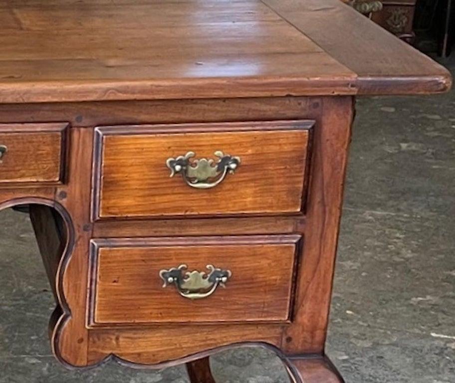 Metal French 19th Century Provençal Hand-Carved Walnut Knee Hole Desk with 5 Drawers For Sale