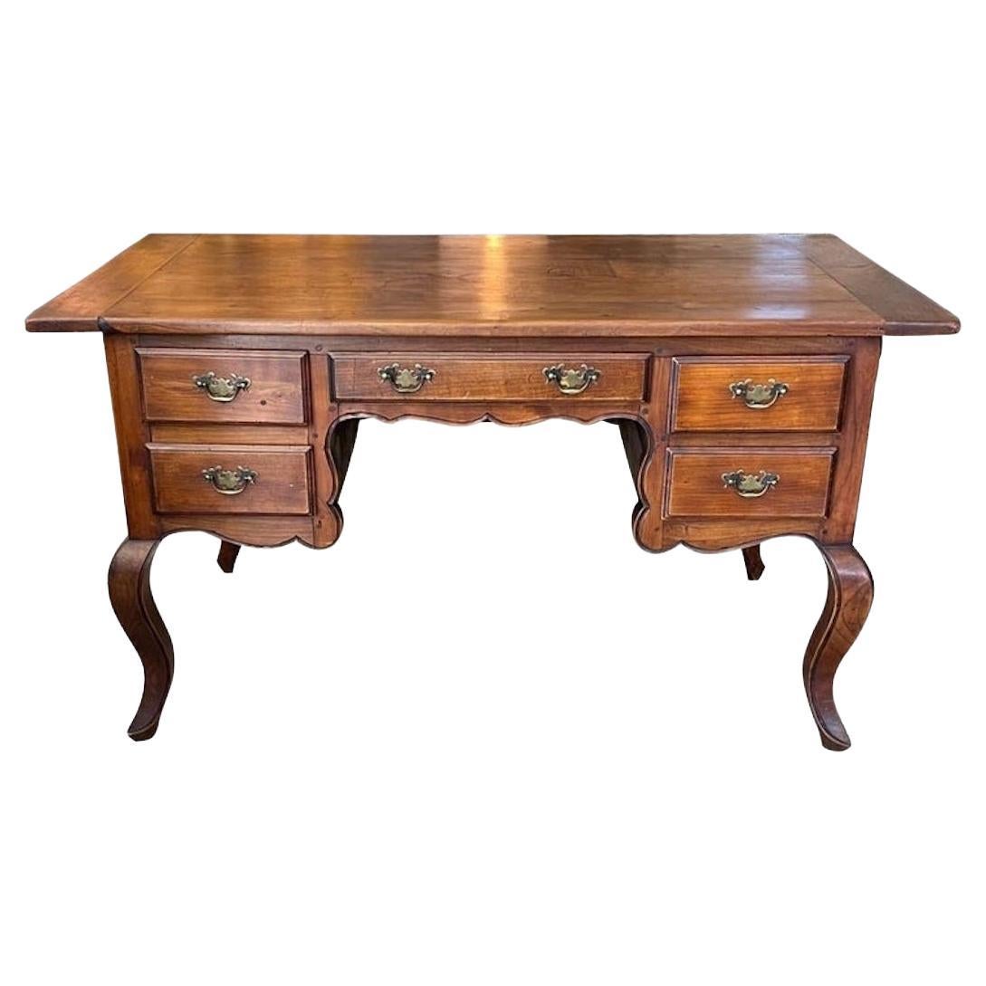 French 19th Century Provençal Hand-Carved Walnut Knee Hole Desk with 5 Drawers For Sale