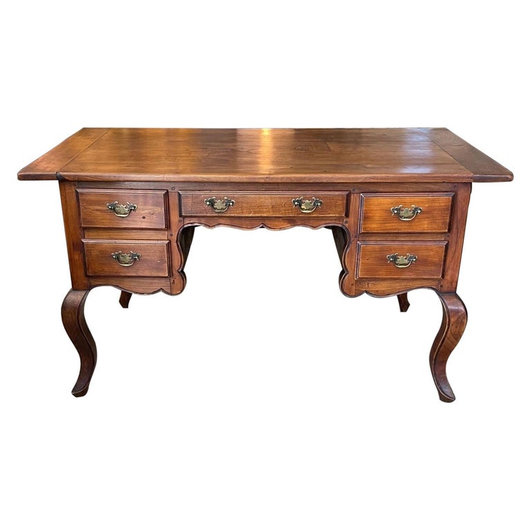 French 19th Century Provençal Walnut Knee Hole Desk with 5 Drawers For Sale