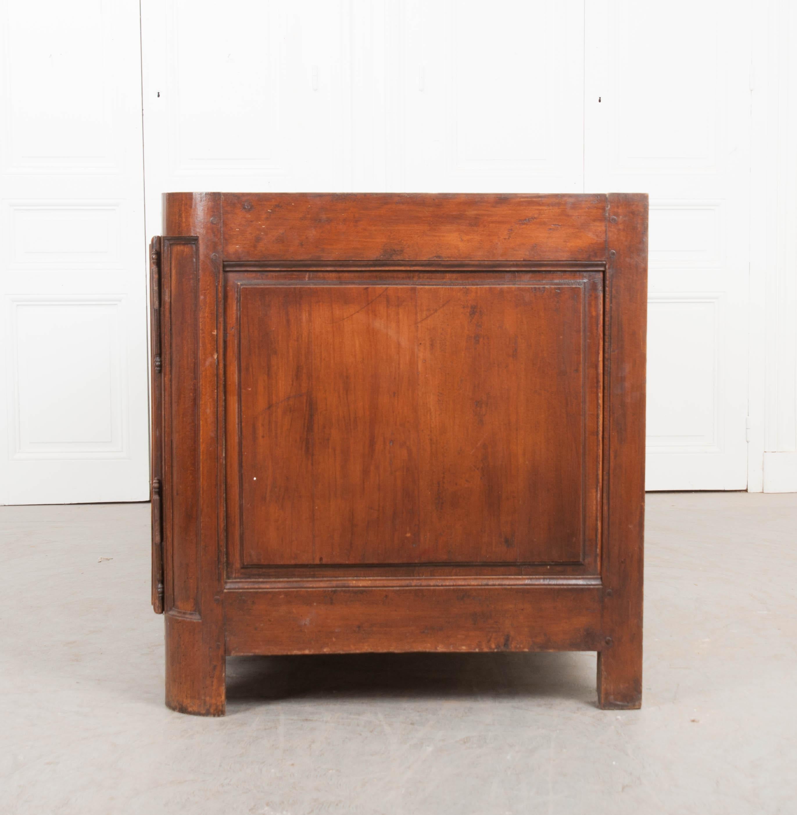 French 19th Century Provincial Walnut Enfilade For Sale 2