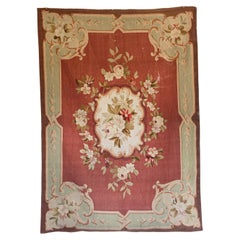 Französischer roter und zartgrüner Aubusson-Wandteppich mit Blumendekor aus dem 19.