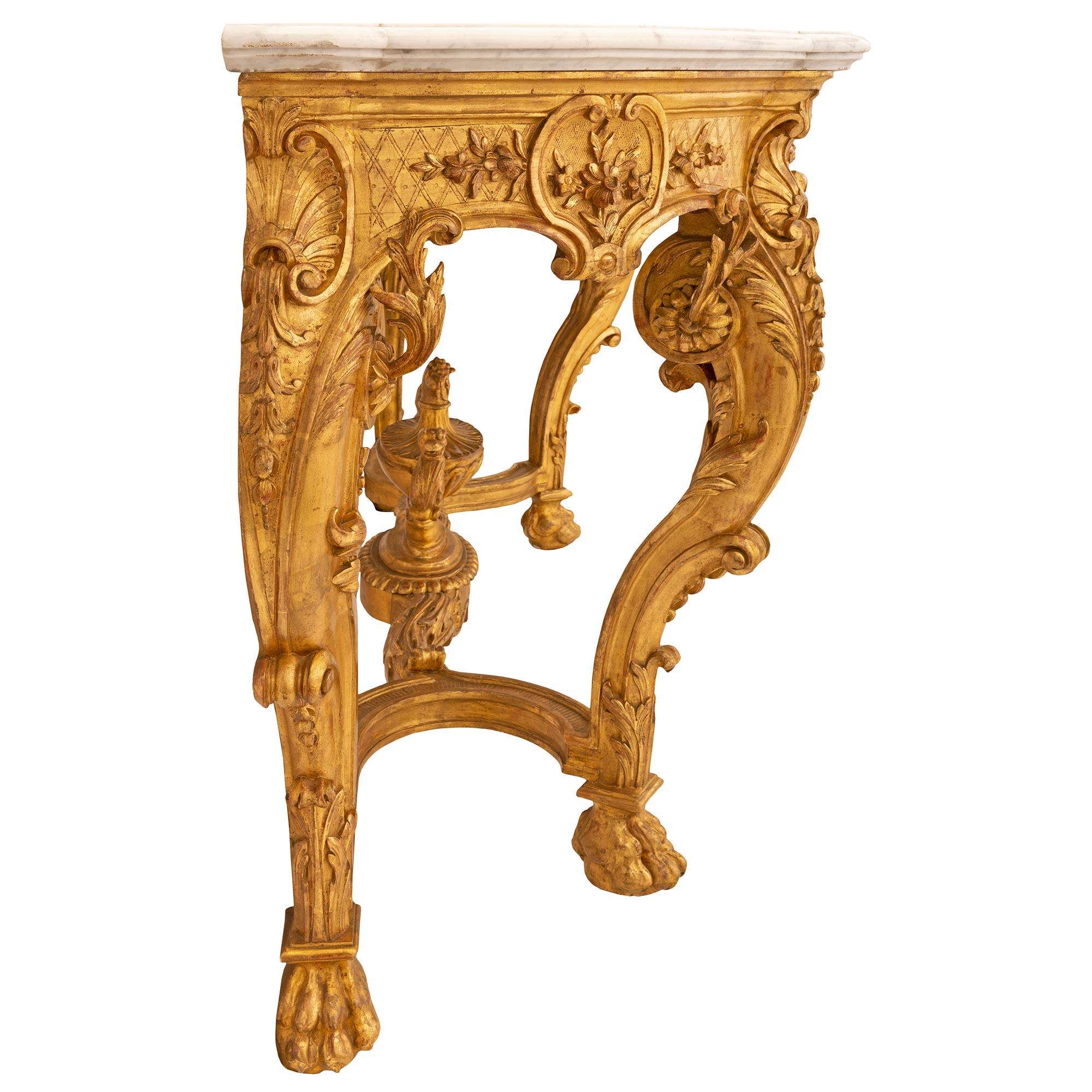 Console Régence française du 19ème siècle en bois doré et marbre de Carrare blanc Bon état - En vente à West Palm Beach, FL