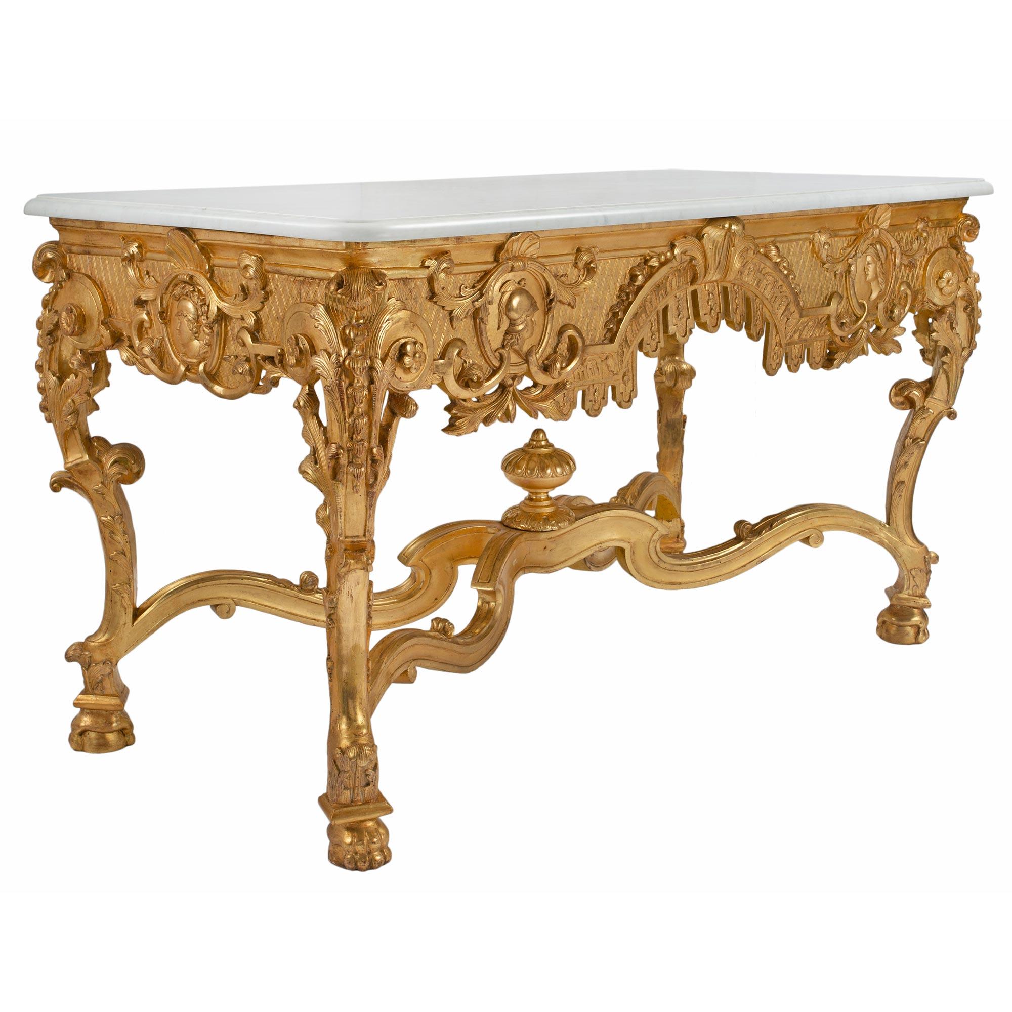 Mitteltisch aus vergoldetem Holz und Carrara-Marmor im Regency-Stil des 19. Jahrhunderts (Französisch) im Angebot